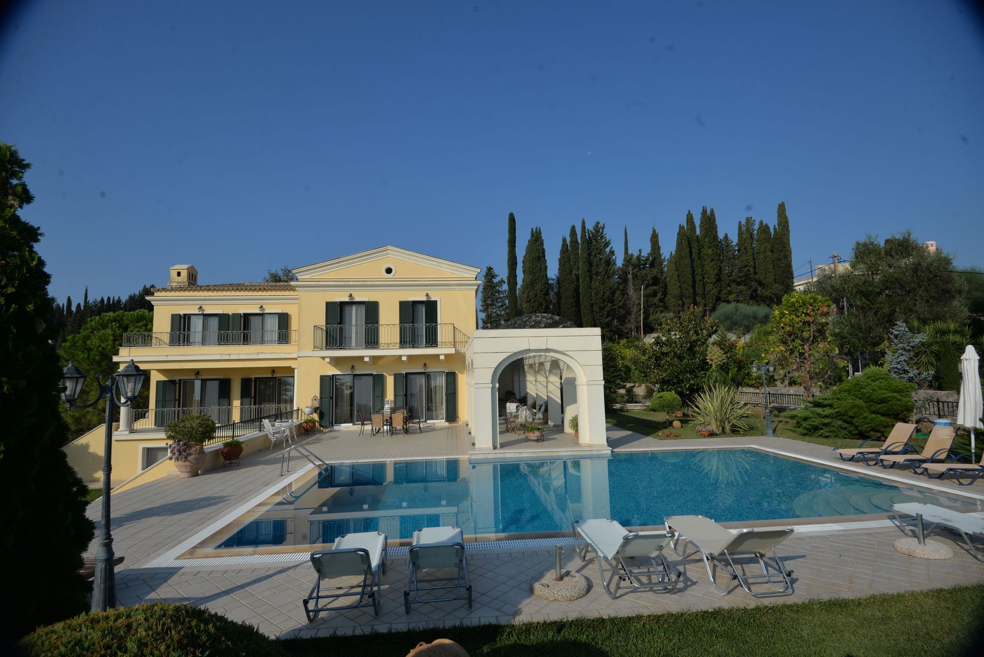 Villa Ellania