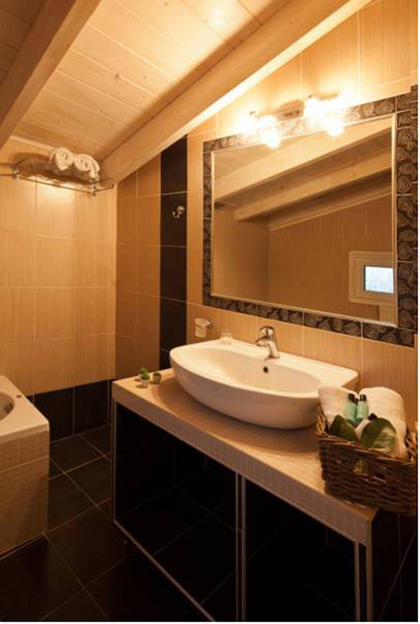 Kaloudis Apartments & Studios