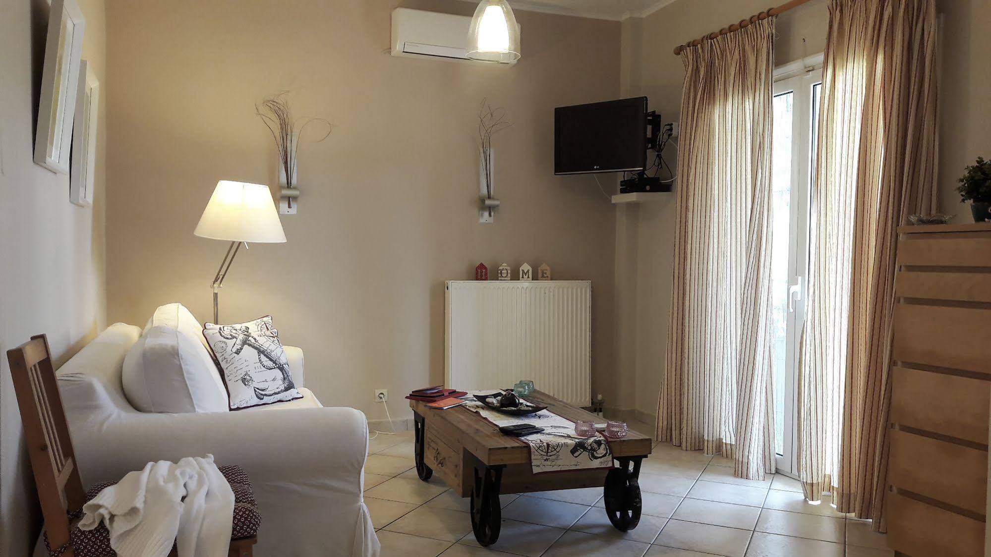 Kaloudis Apartments & Studios