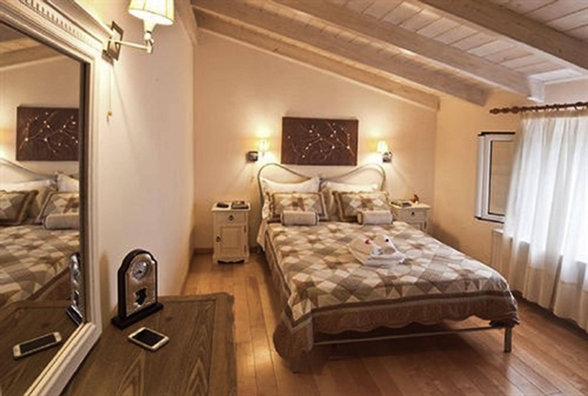 Kaloudis Apartments & Studios