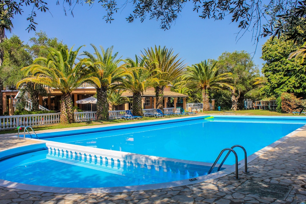 Karda Beach Camping & Bungalows by Happy Camp