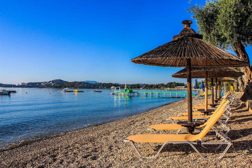 Karda Beach Camping & Bungalows by Happy Camp