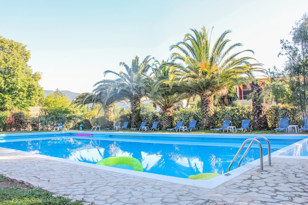 Karda Beach Camping & Bungalows by Happy Camp