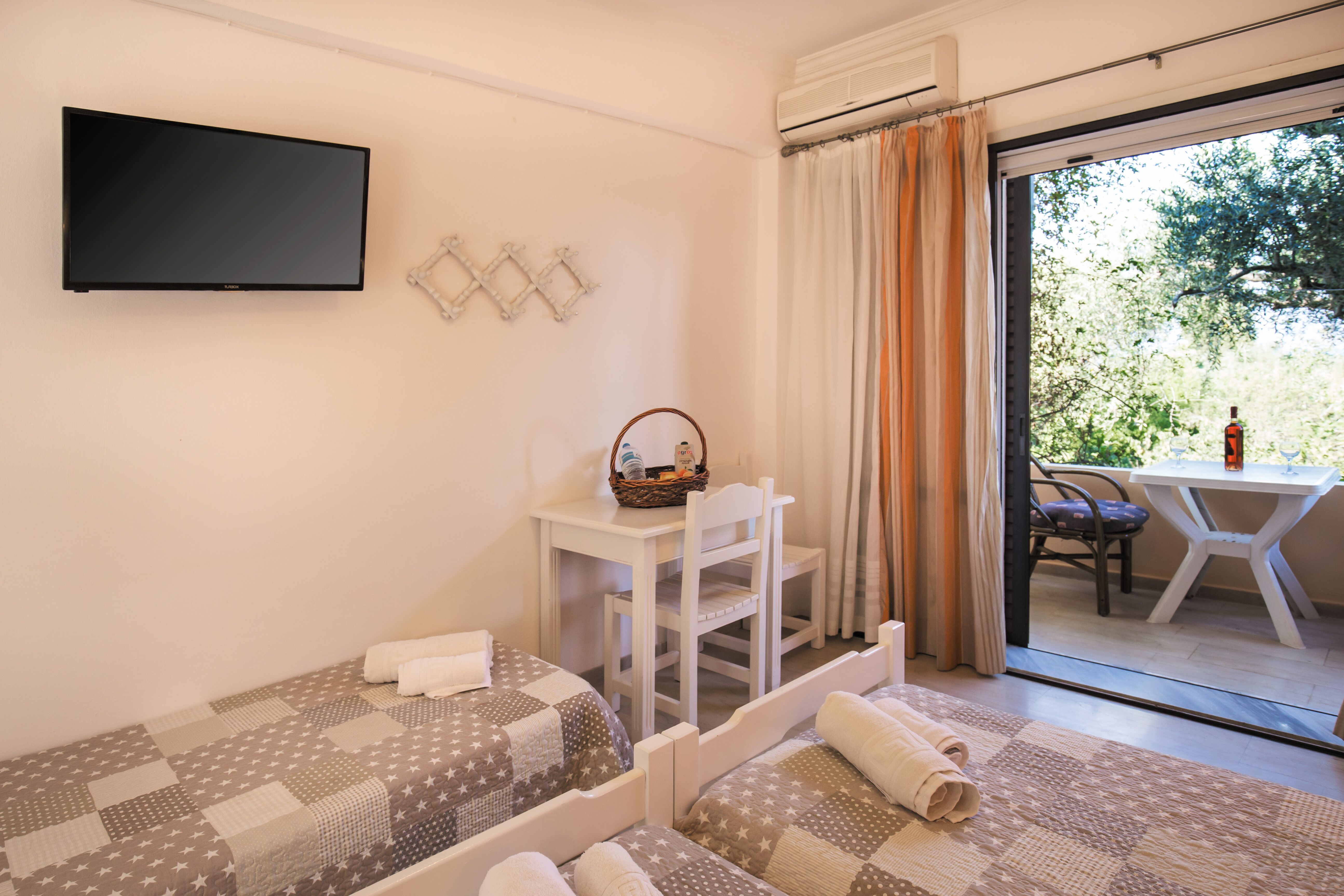 Marilena Apartments & Studios