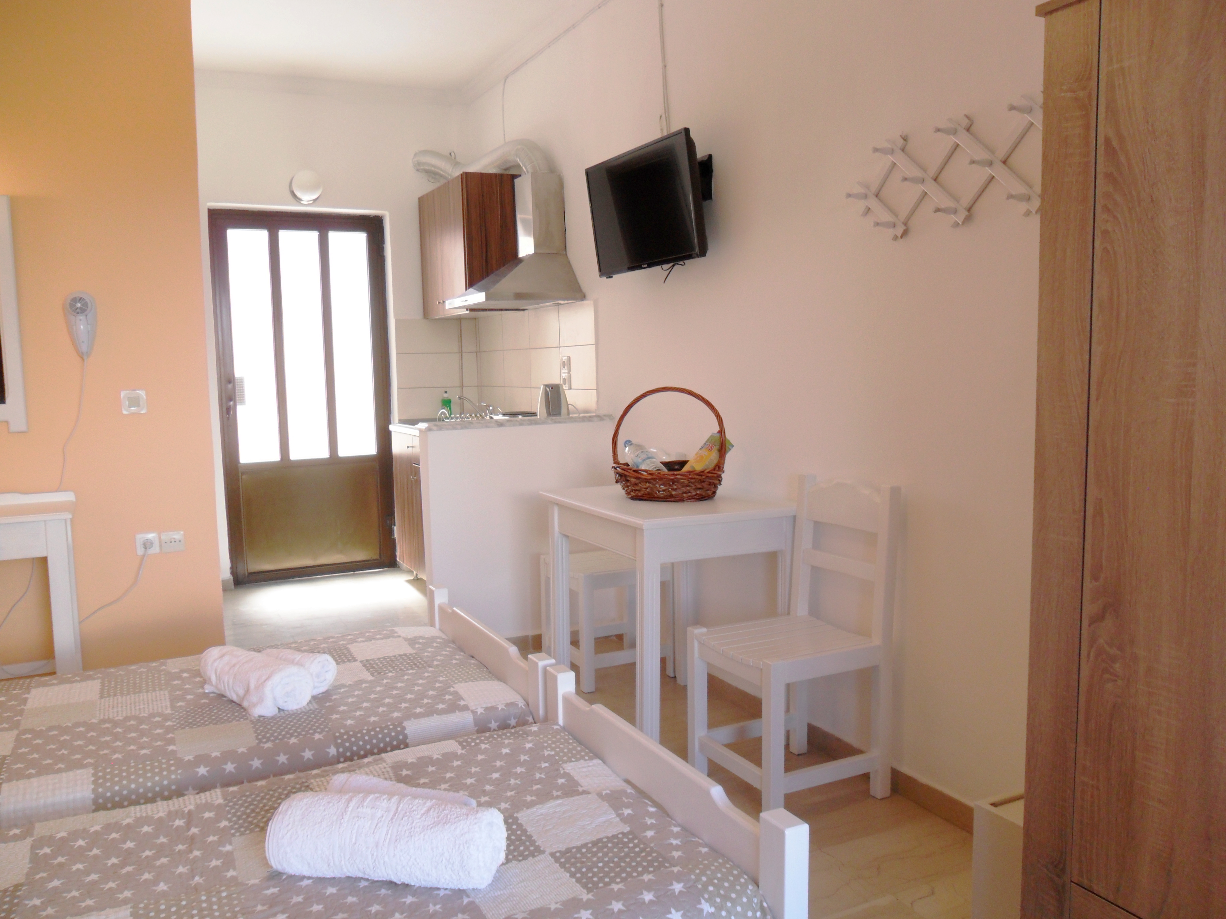 Marilena Apartments & Studios