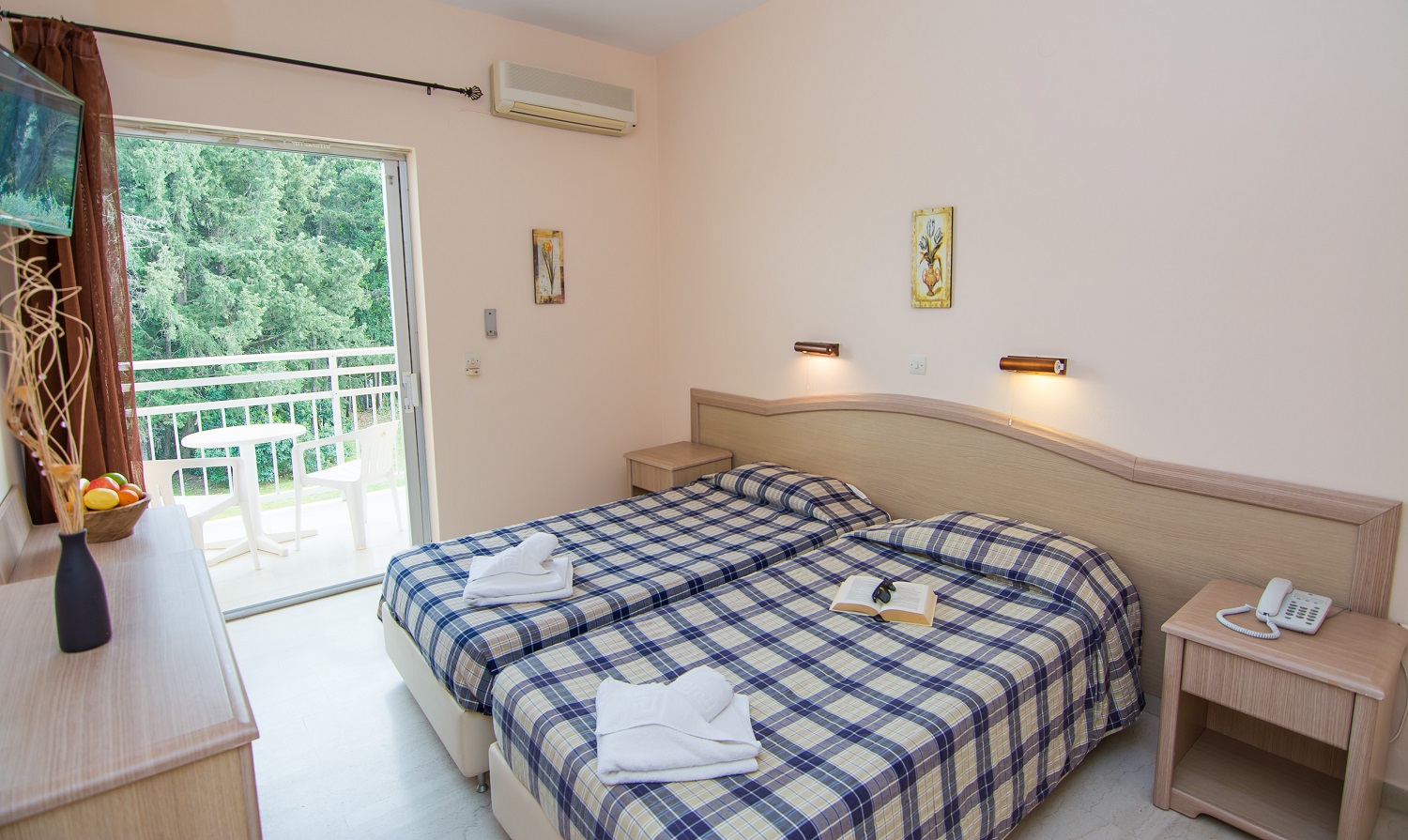 Primavera Hotel