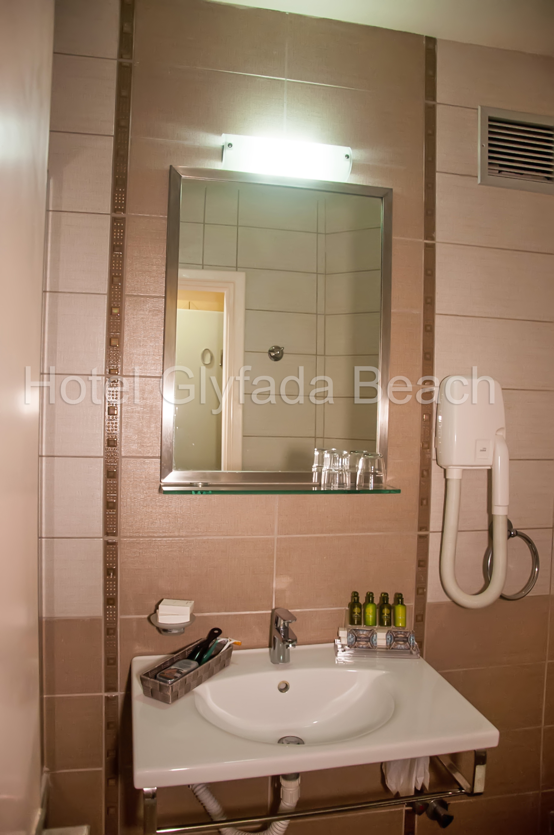 Glyfada Beach Hotel