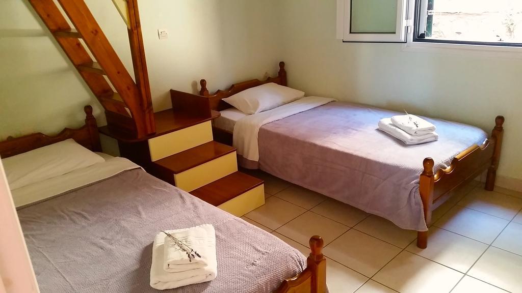 Menigos Resort