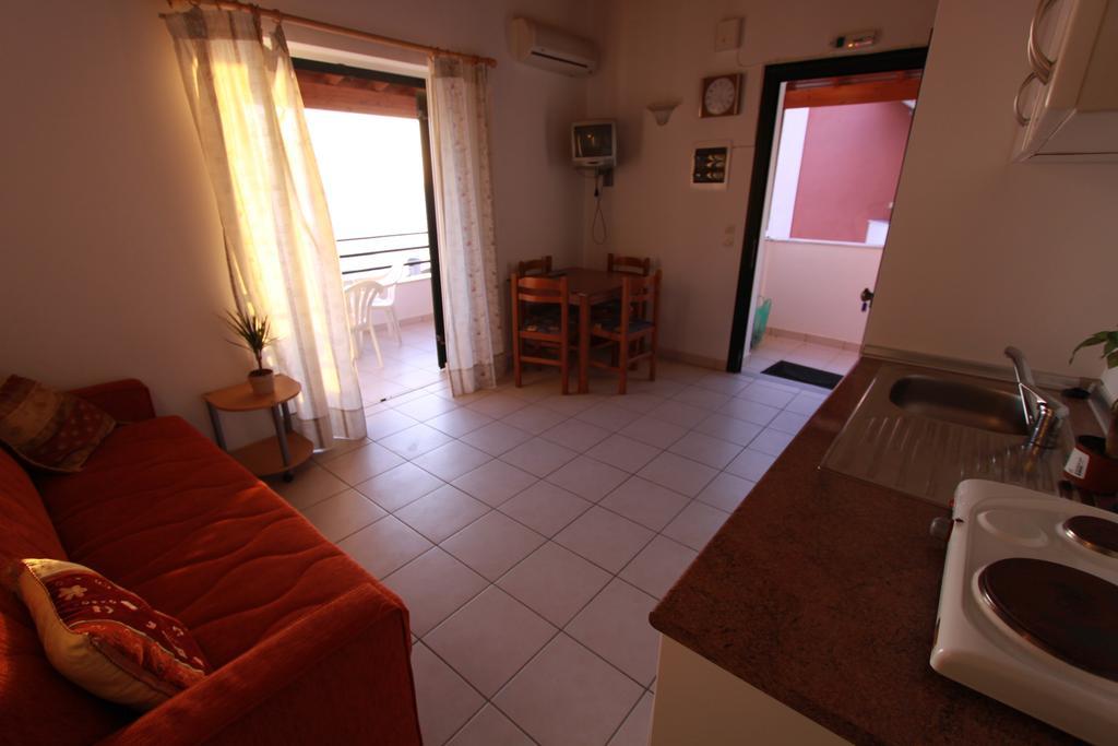 Menigos Resort