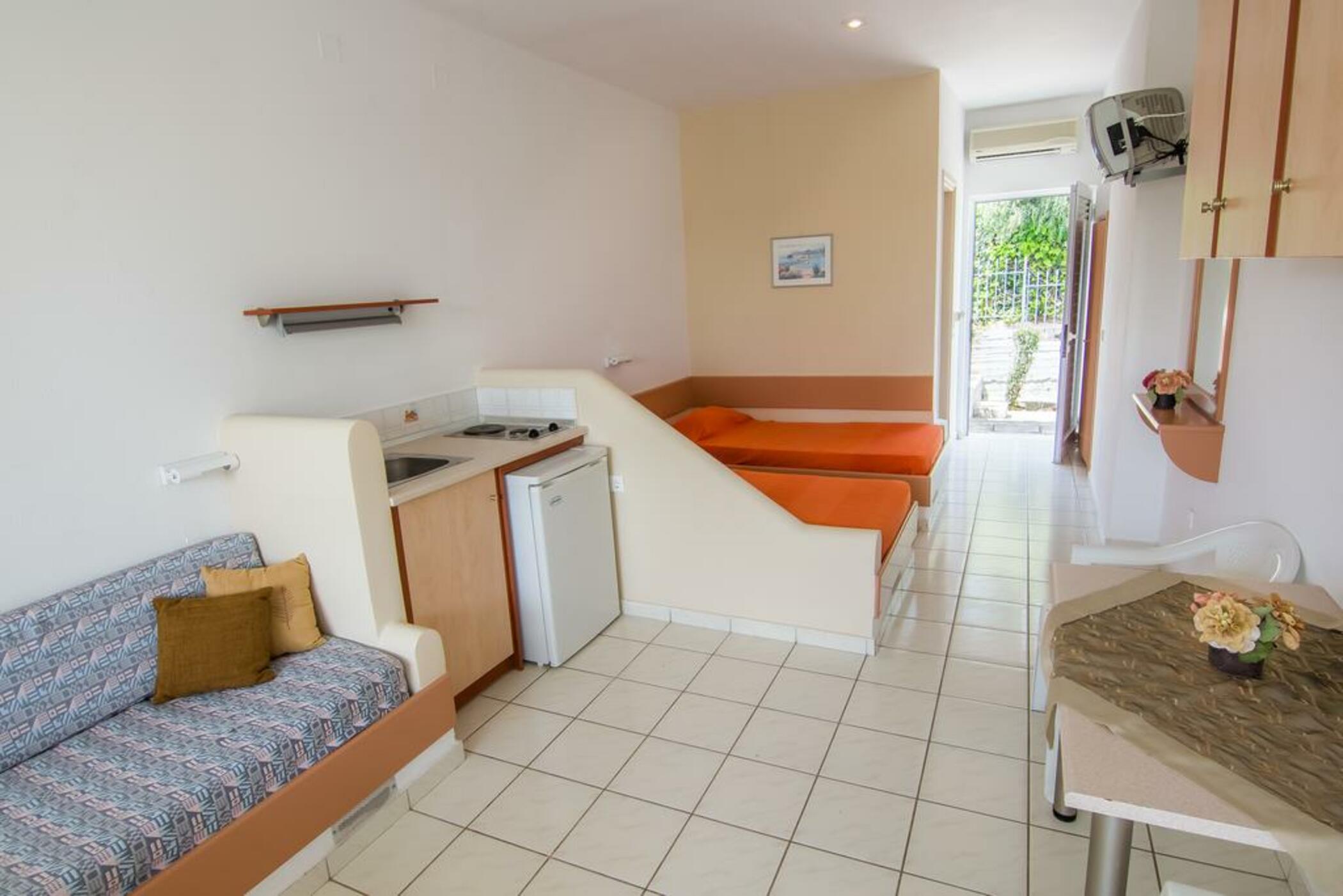 Asteraki Aparthotel