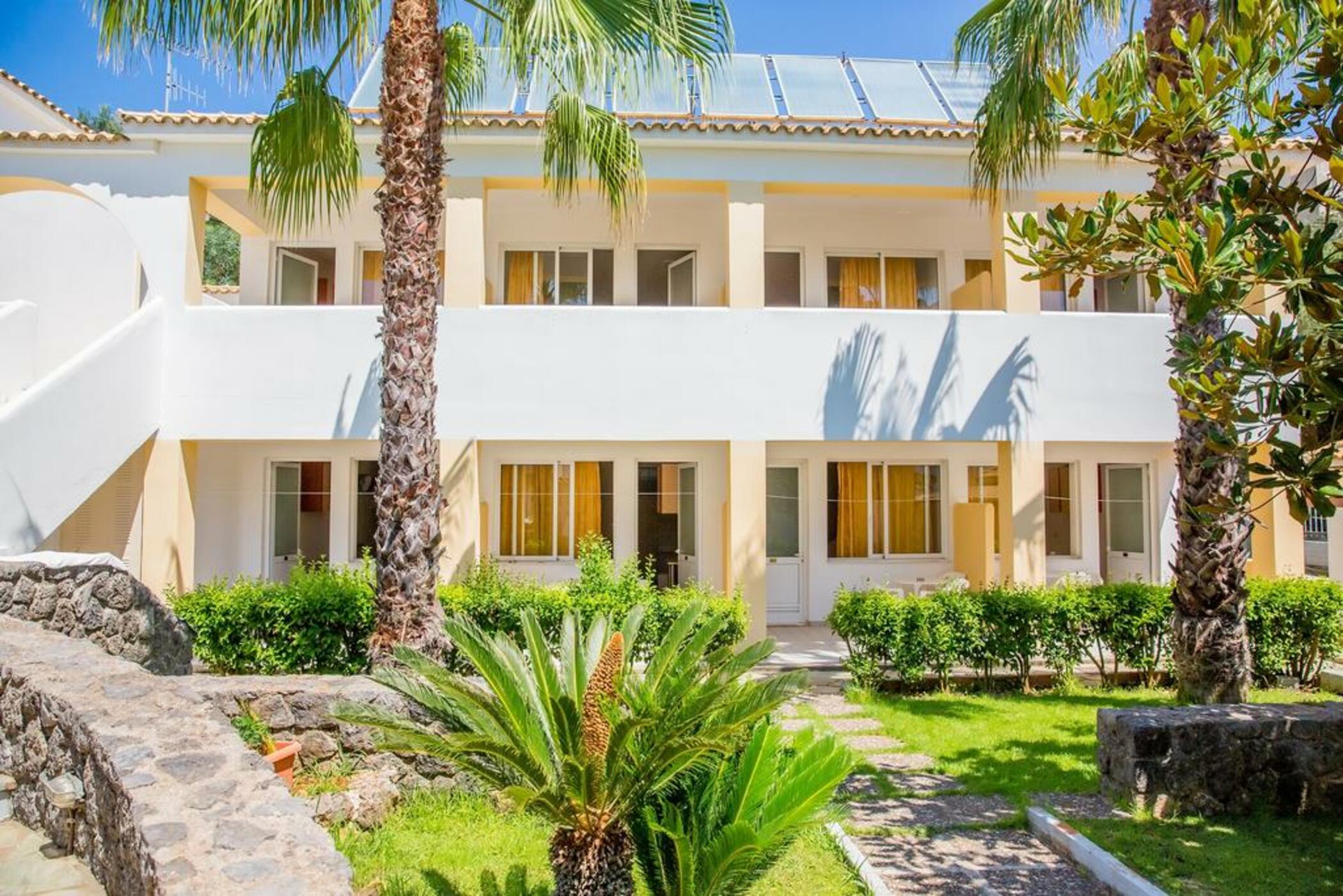 Asteraki Aparthotel