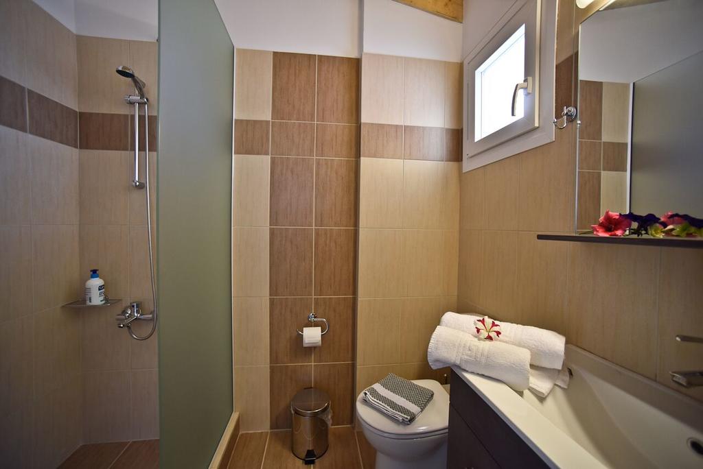 Palapart Gikas Studios & Suites