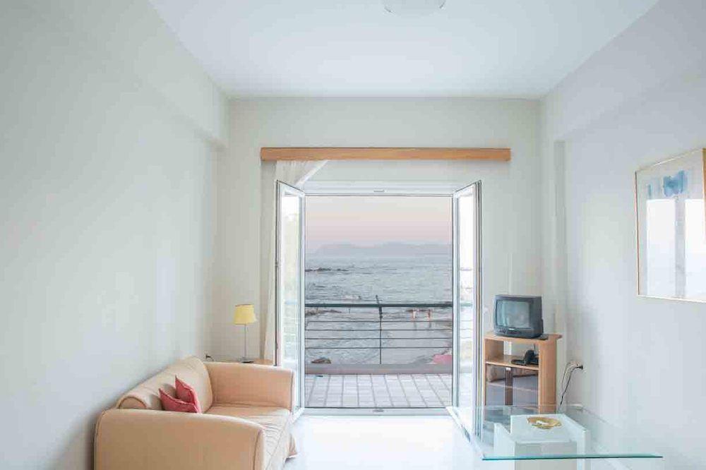 Sea Breeze Beis Apts