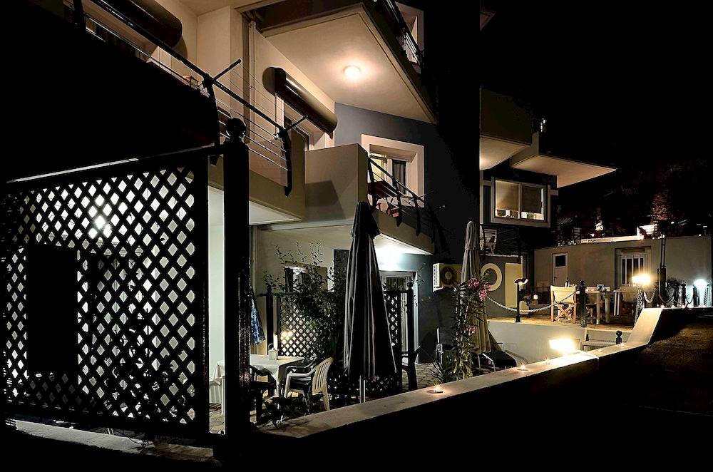 Sea Breeze Beis Apts