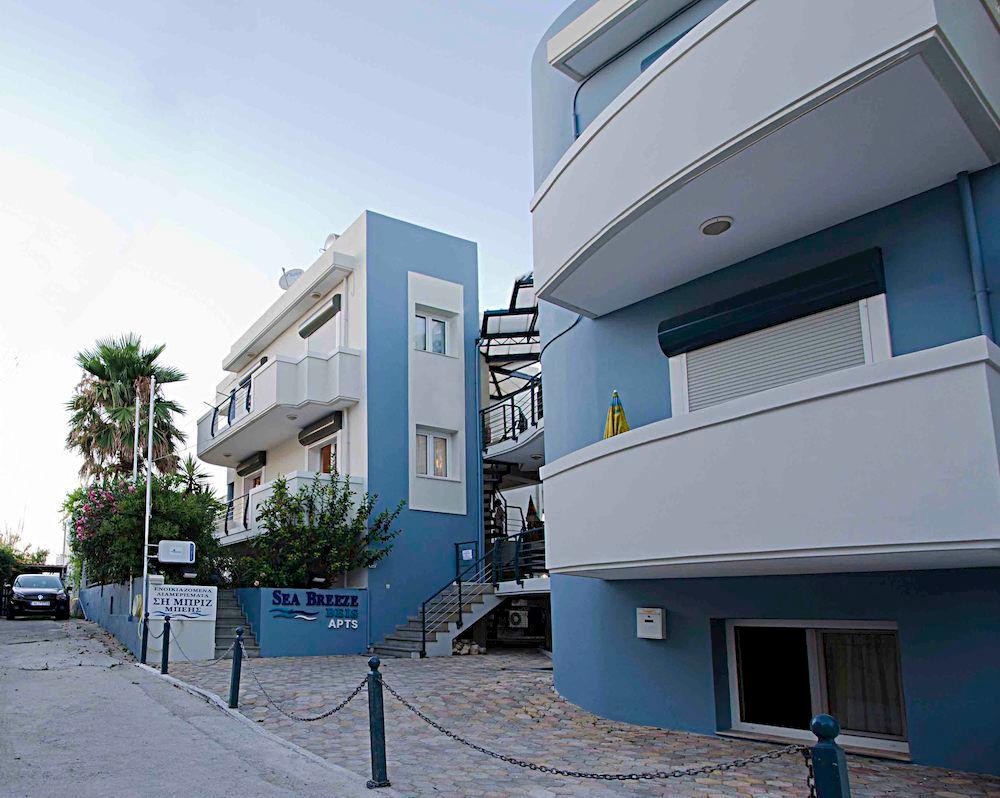 Sea Breeze Beis Apts