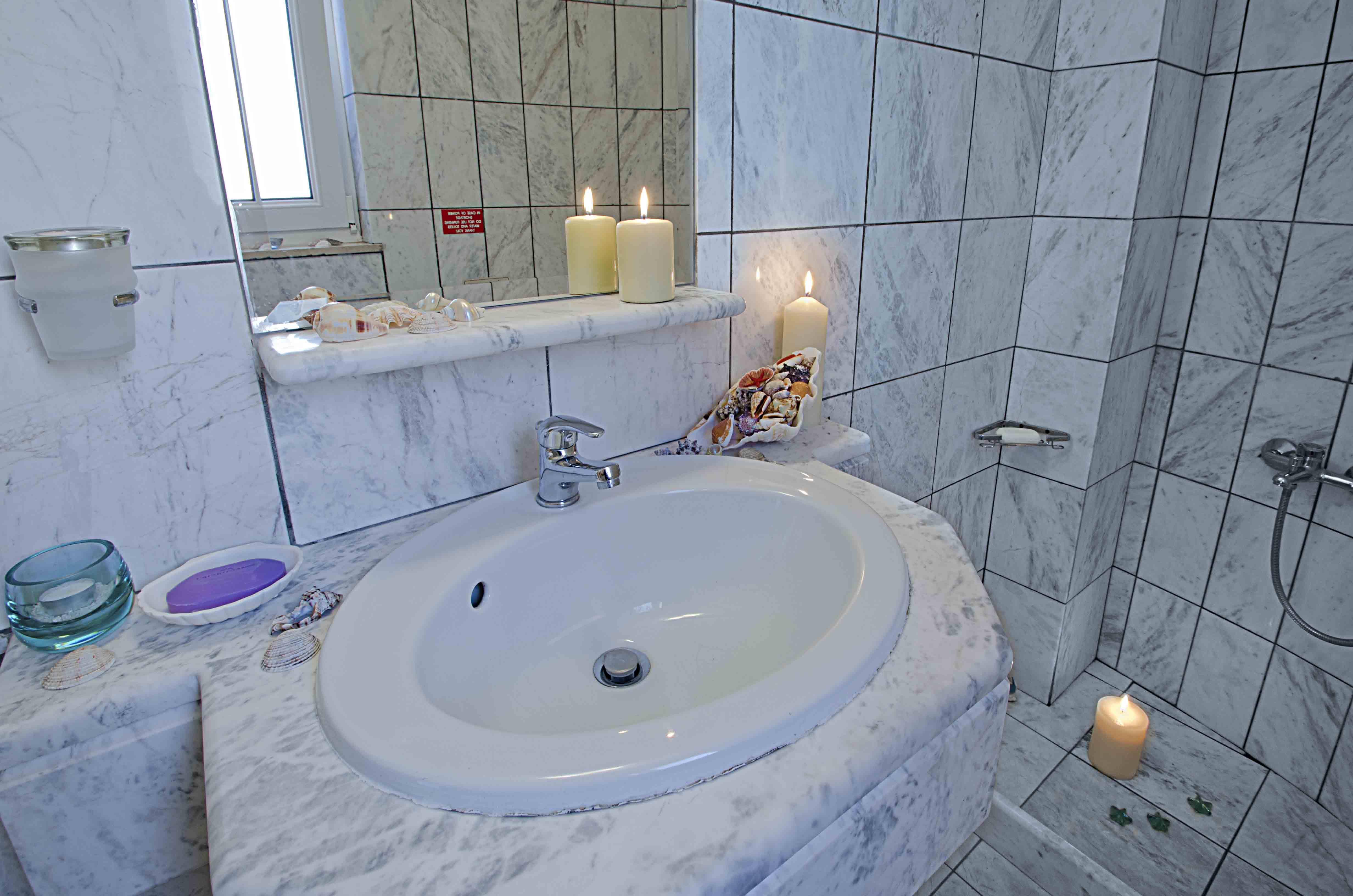 Sea Breeze Beis Apts