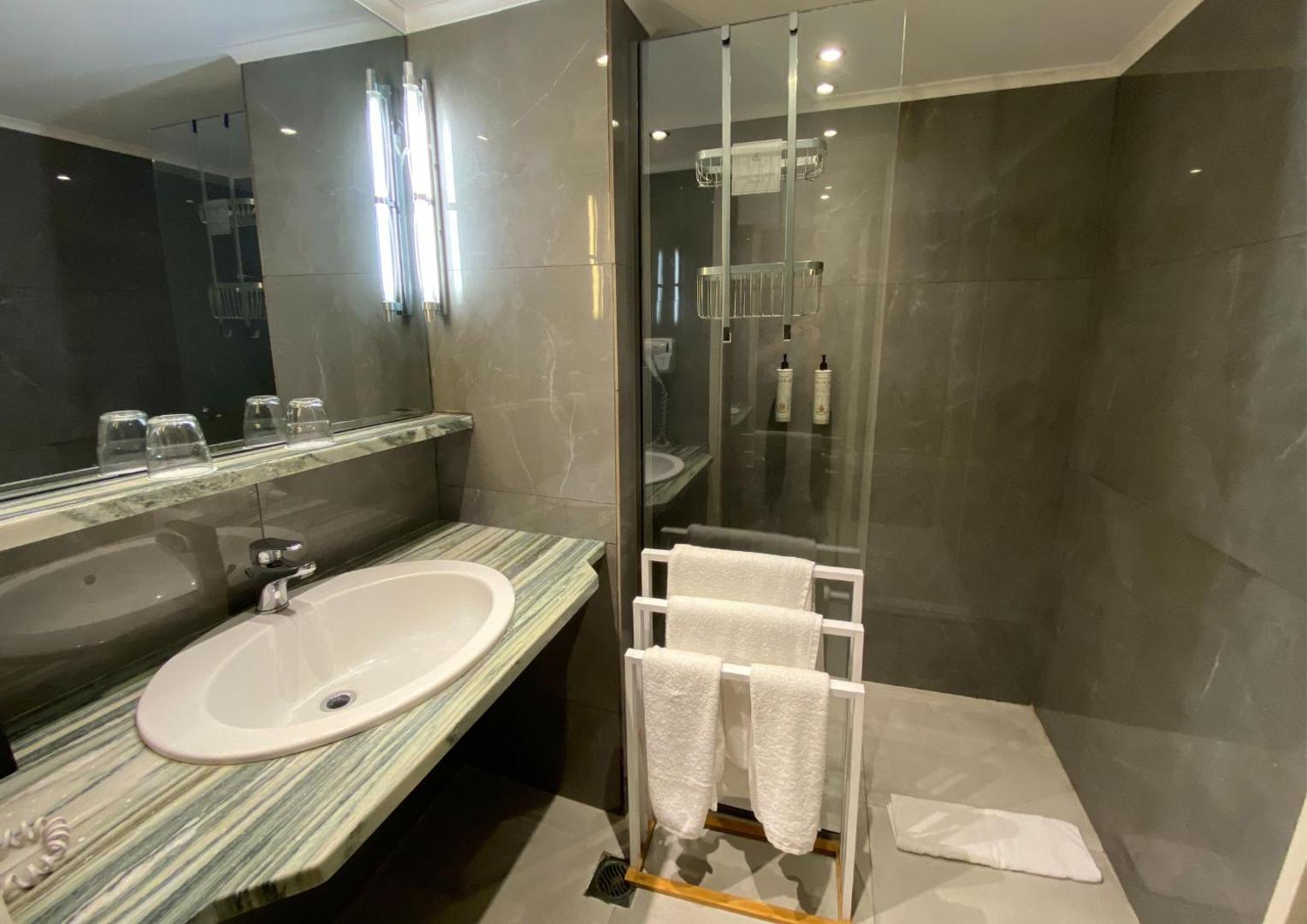 Corfu Holiday Palace