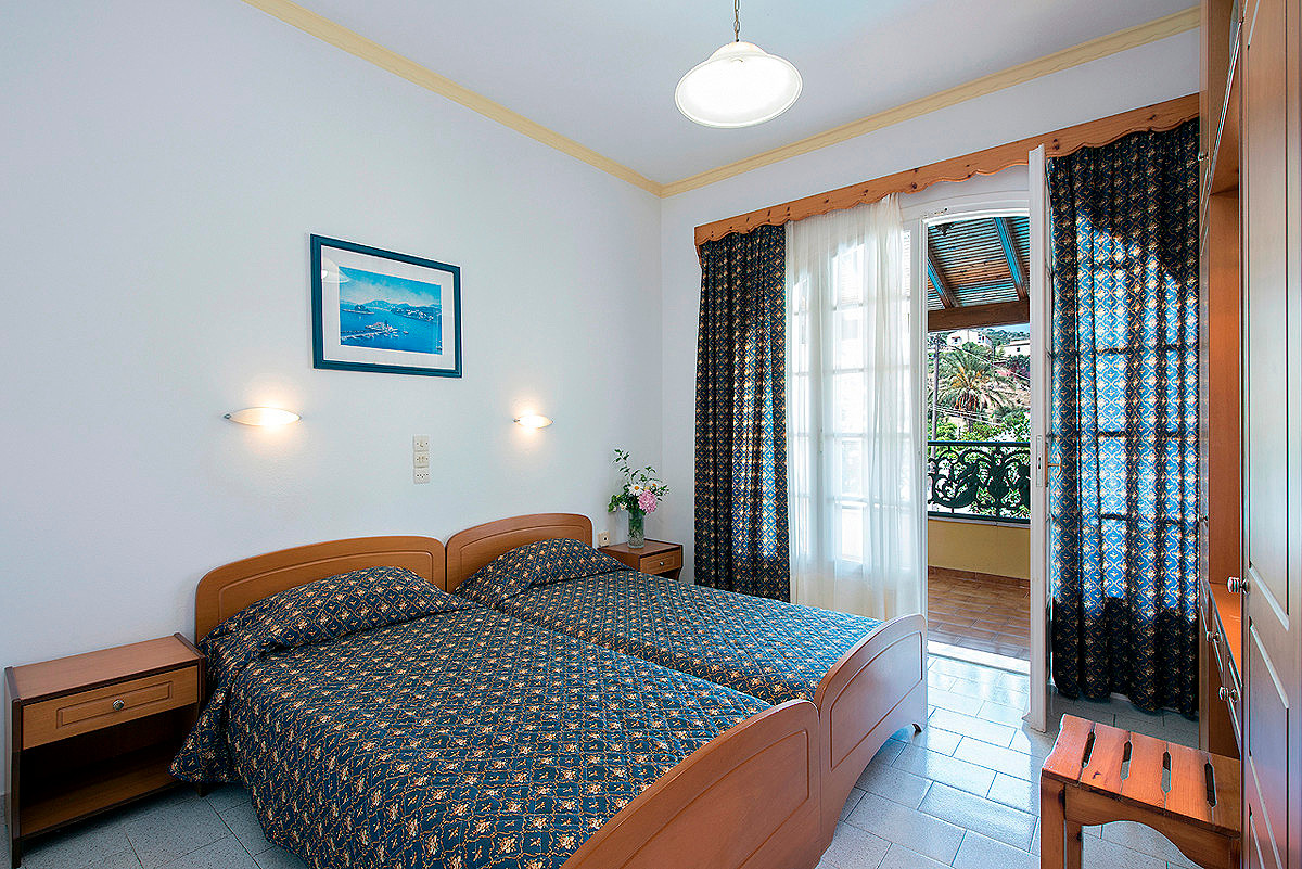 Andreas Pool Apartments