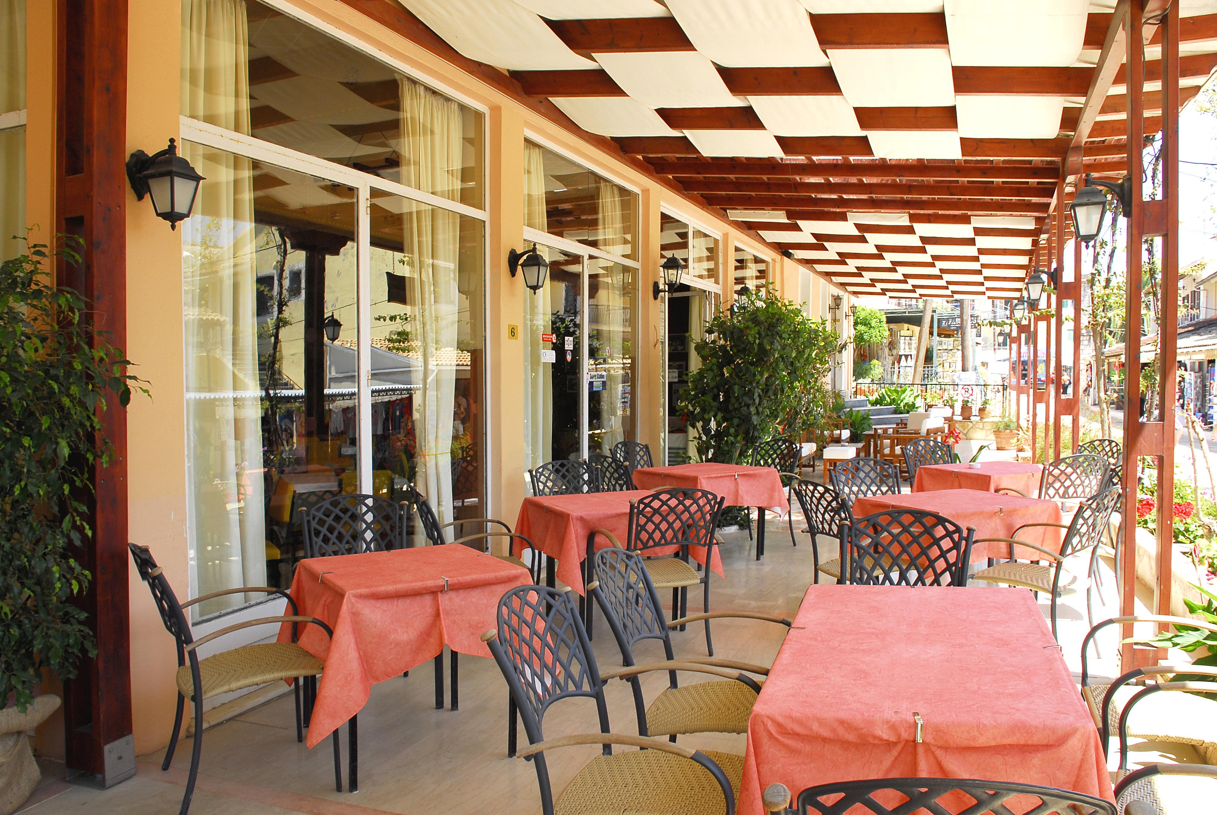 Melina Oasis Hotel