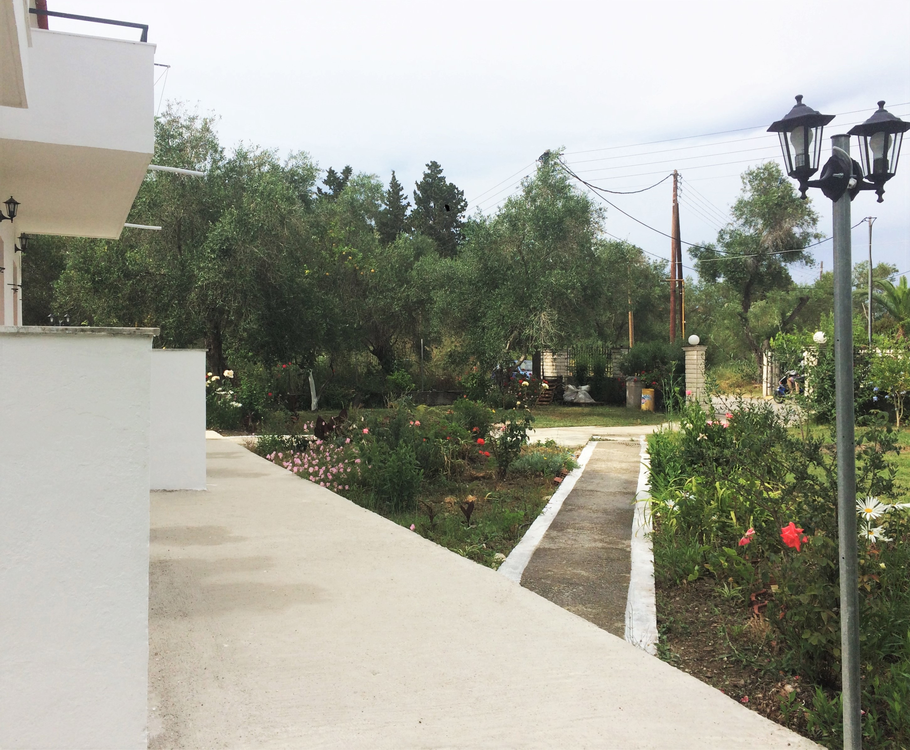 Captain's Studios & Apartments