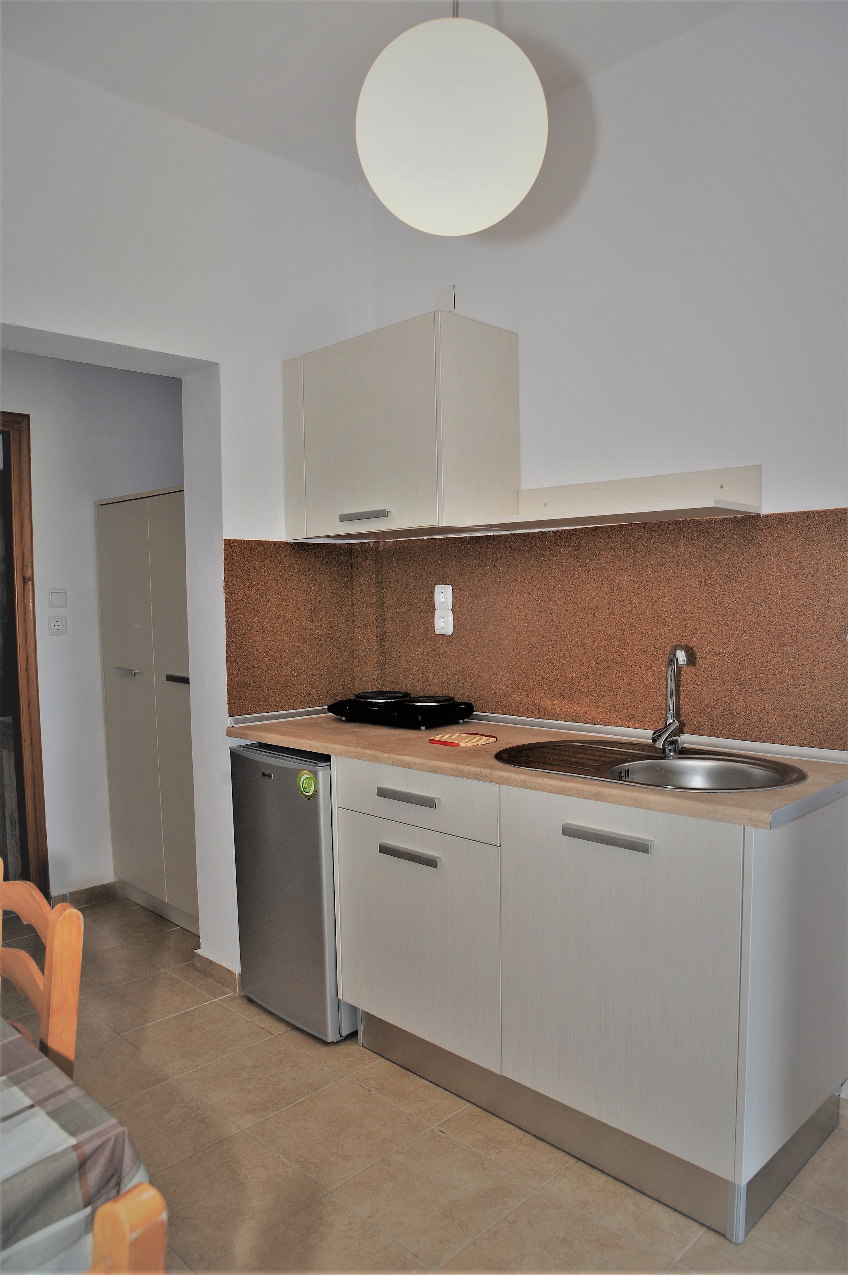 Captain's Studios & Apartments