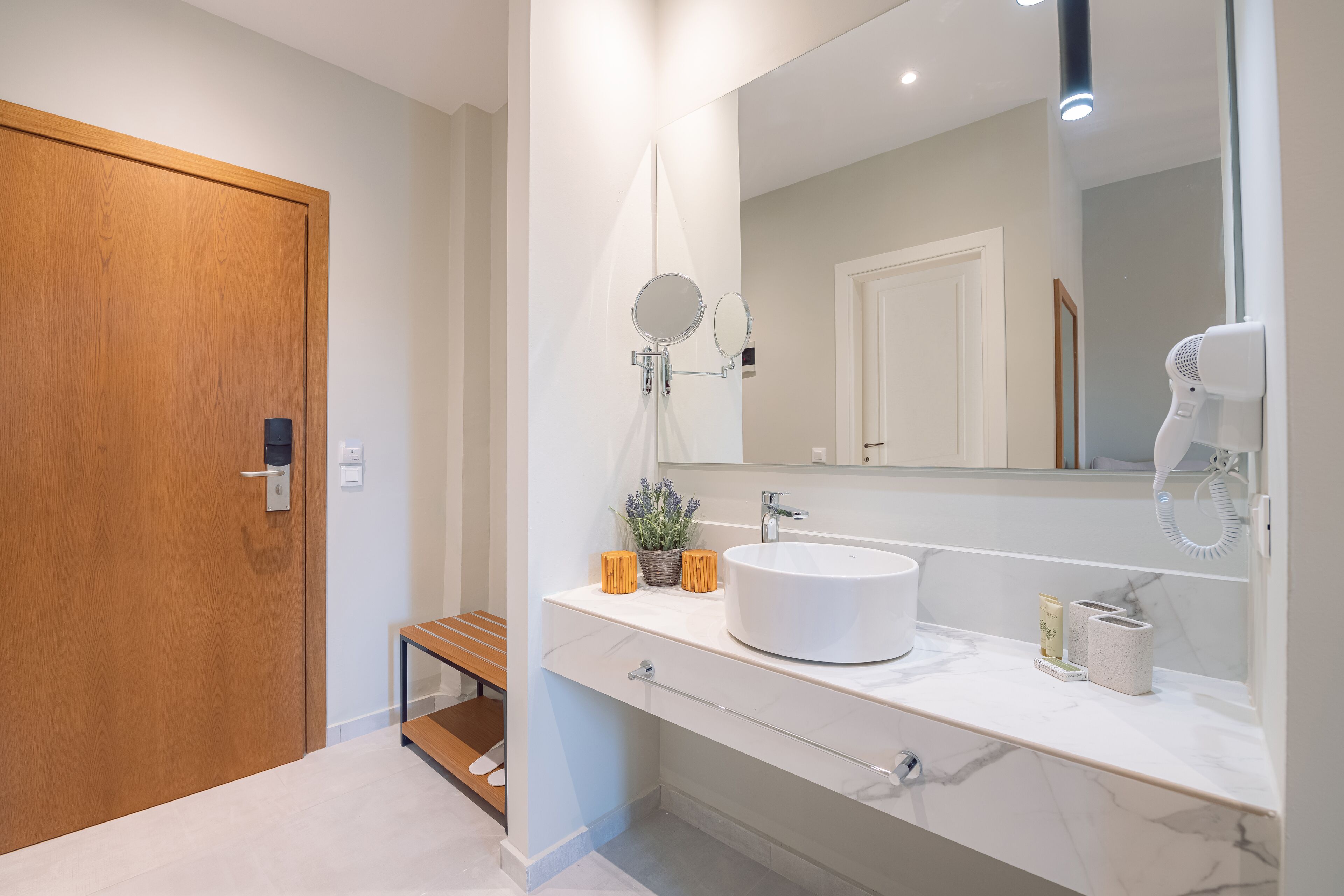 Ekati Mare Lifestyle Resort