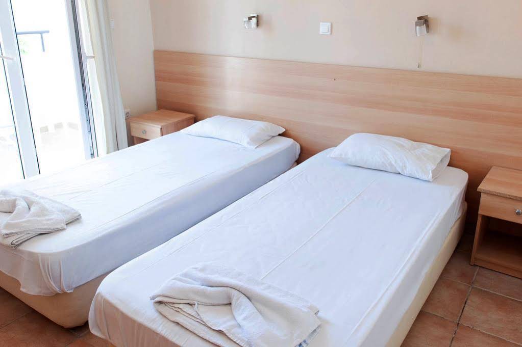 Quayside Village Hotel