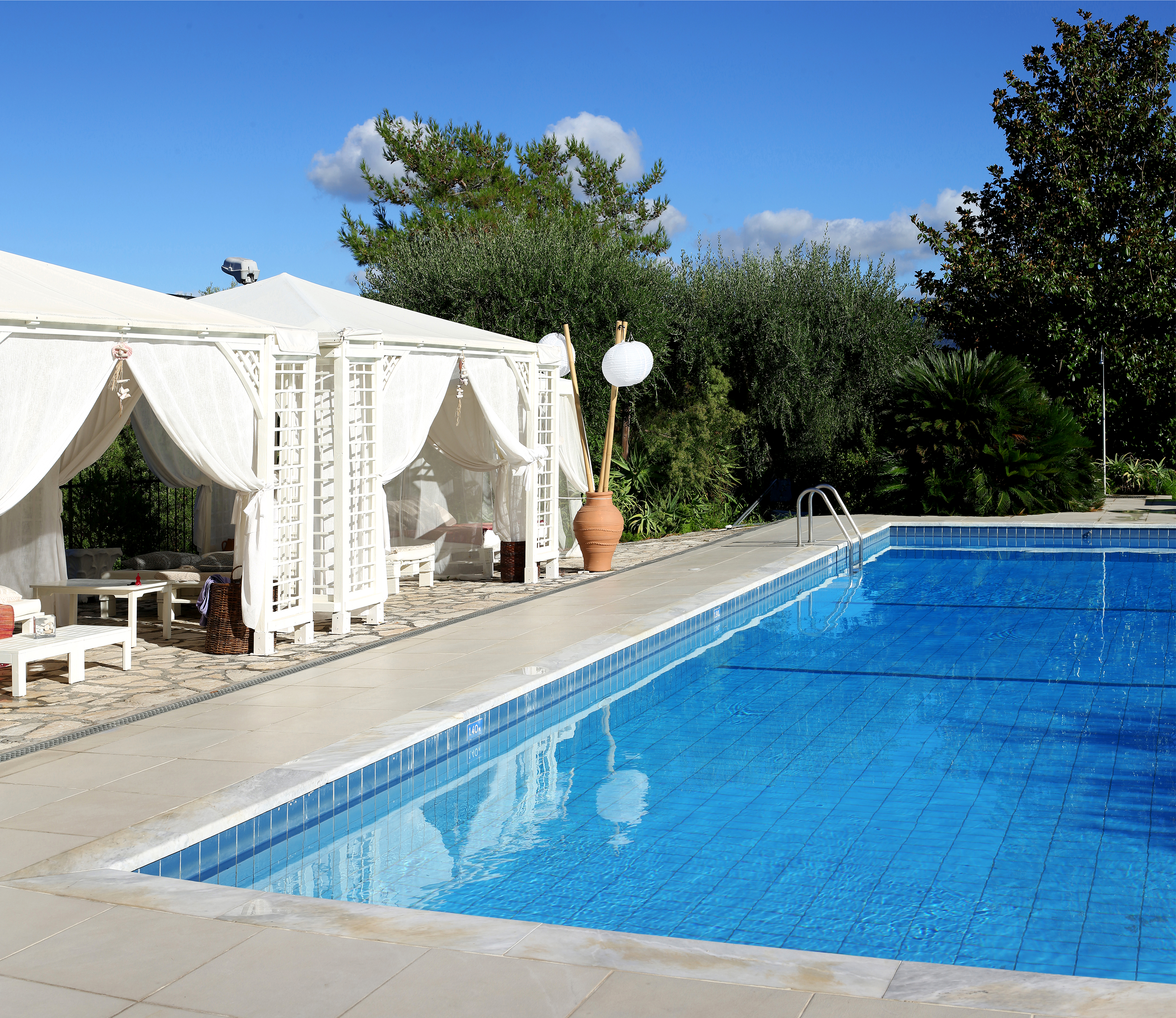 Nefeli Hotel