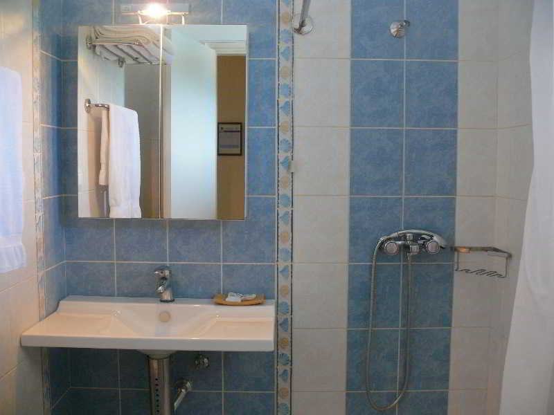 Nefeli Hotel