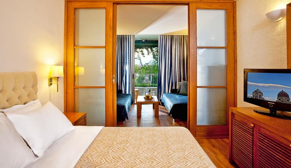 Kontokali Bay Resort & Spa