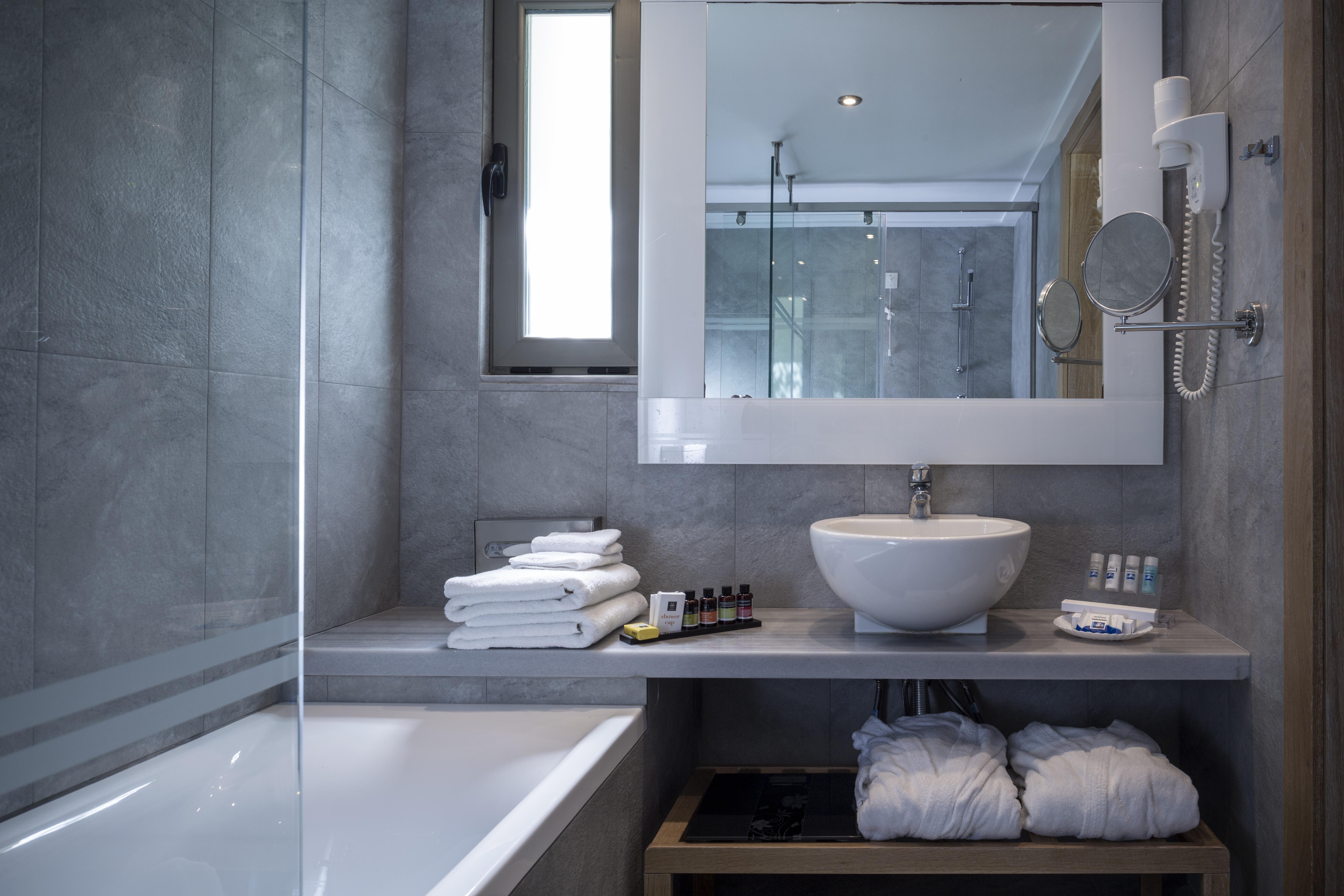 Kontokali Bay Resort & Spa