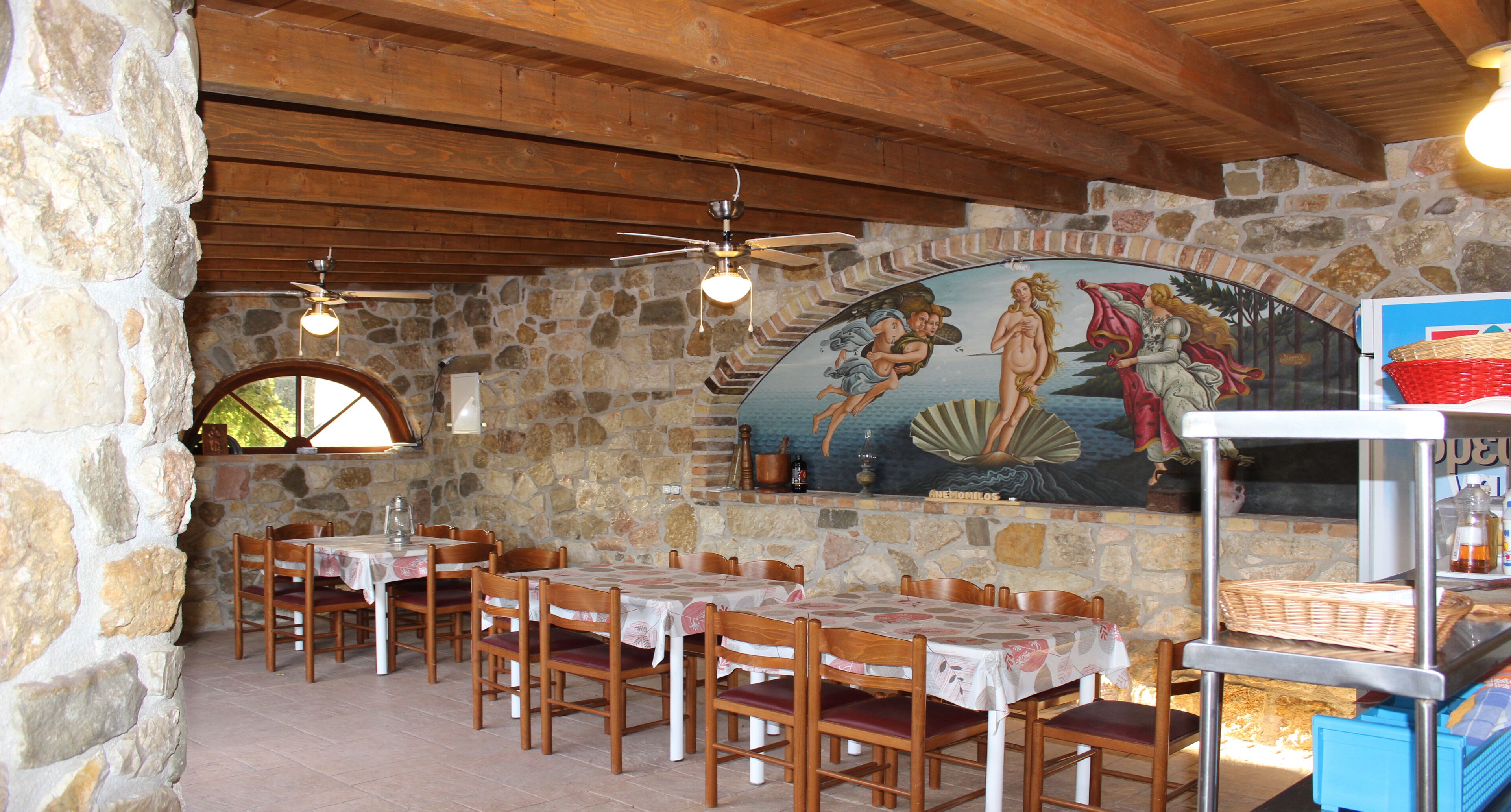 Anemomylos Lefkimmi Luxus Suites Hotel