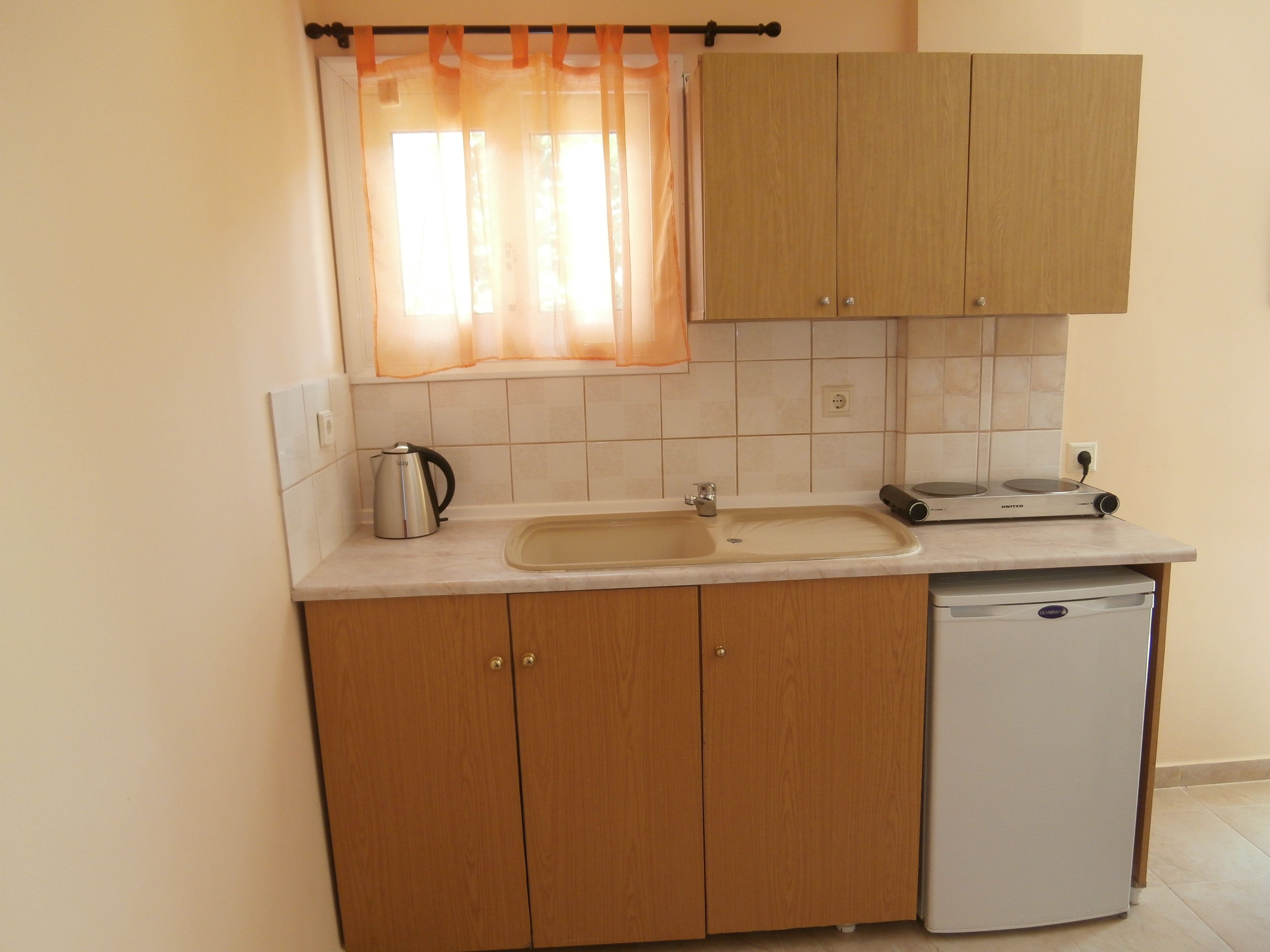 River Studios & Apartments