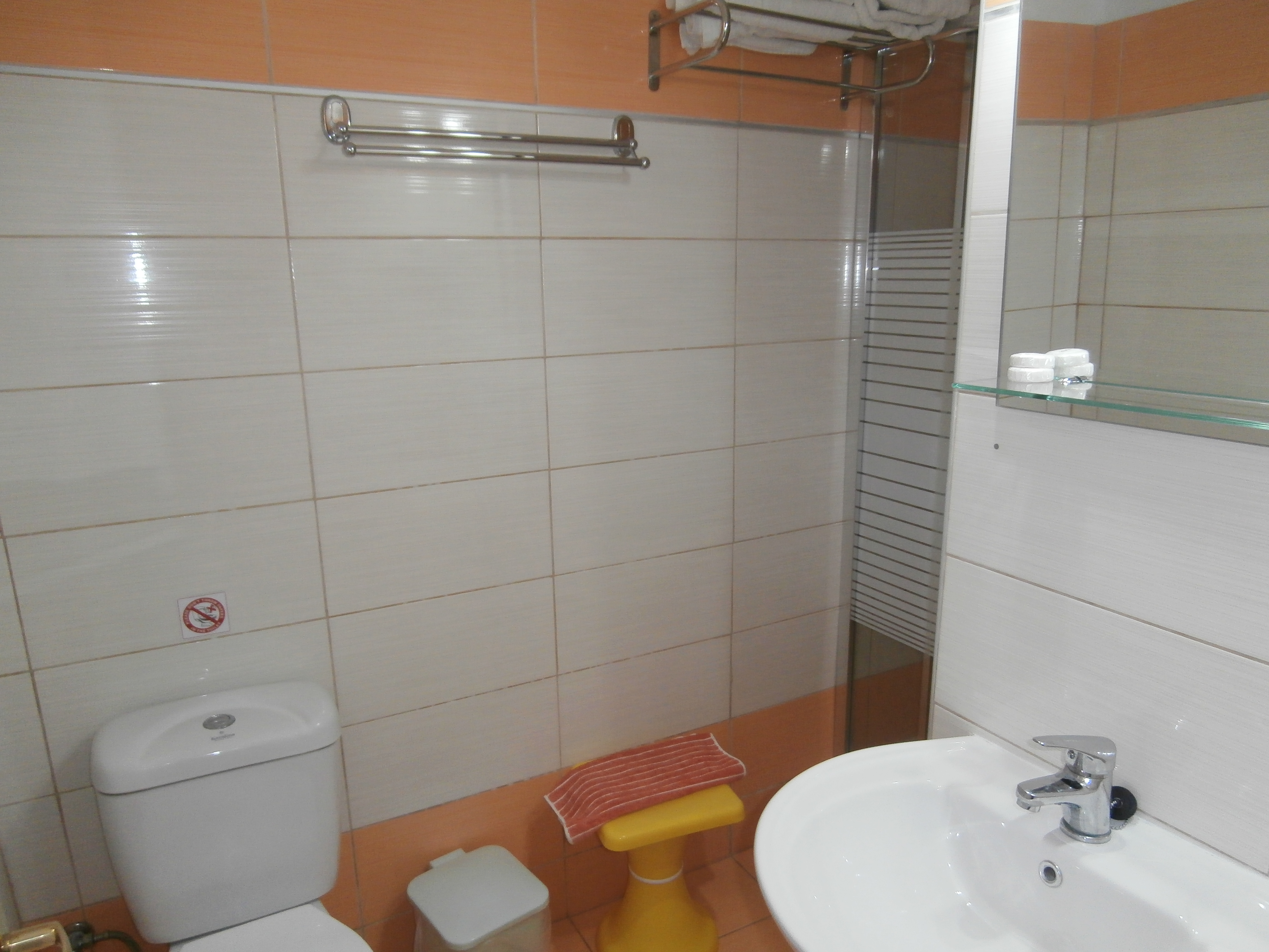 River Studios & Apartments