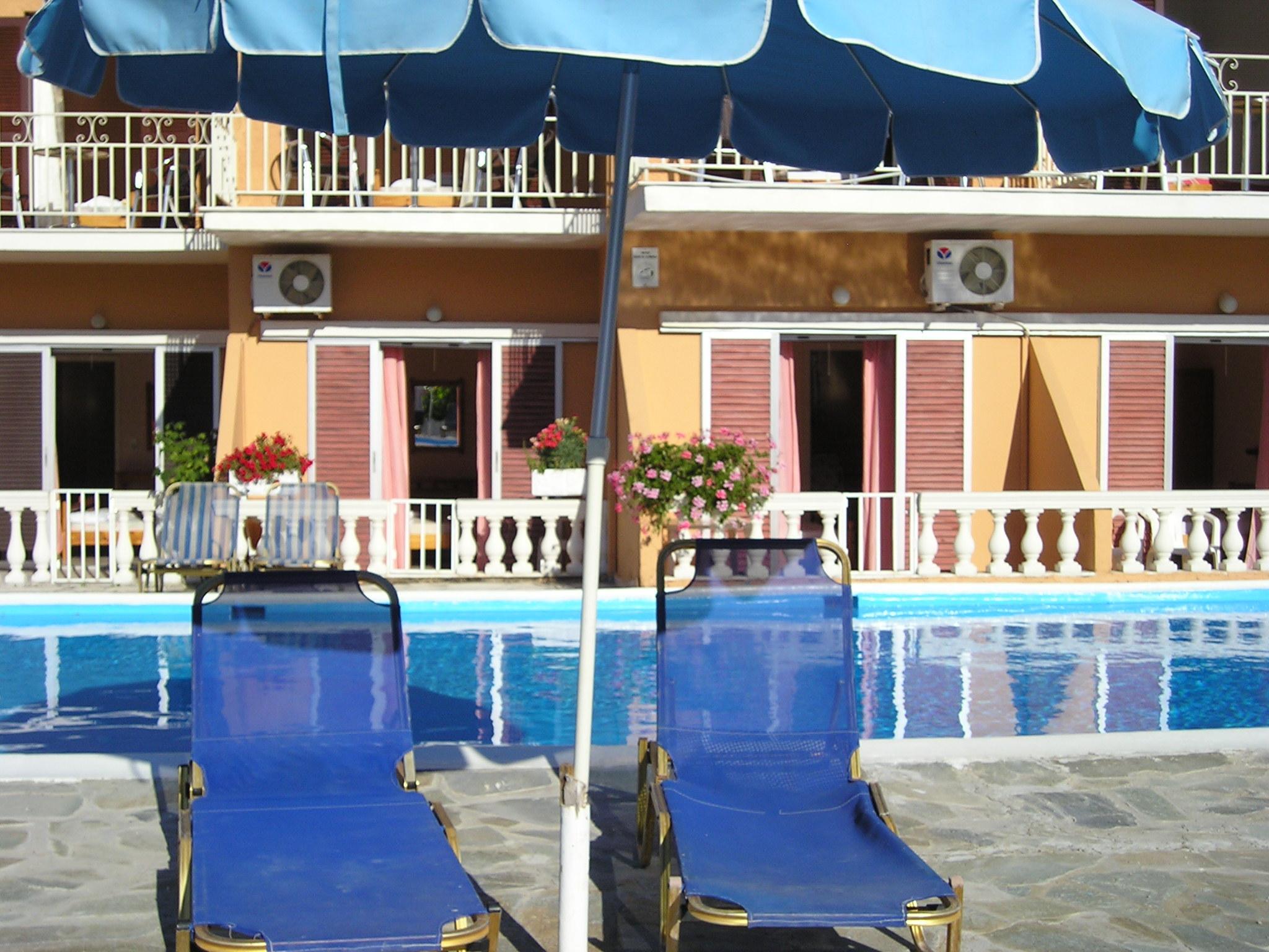 River Studios & Apartments