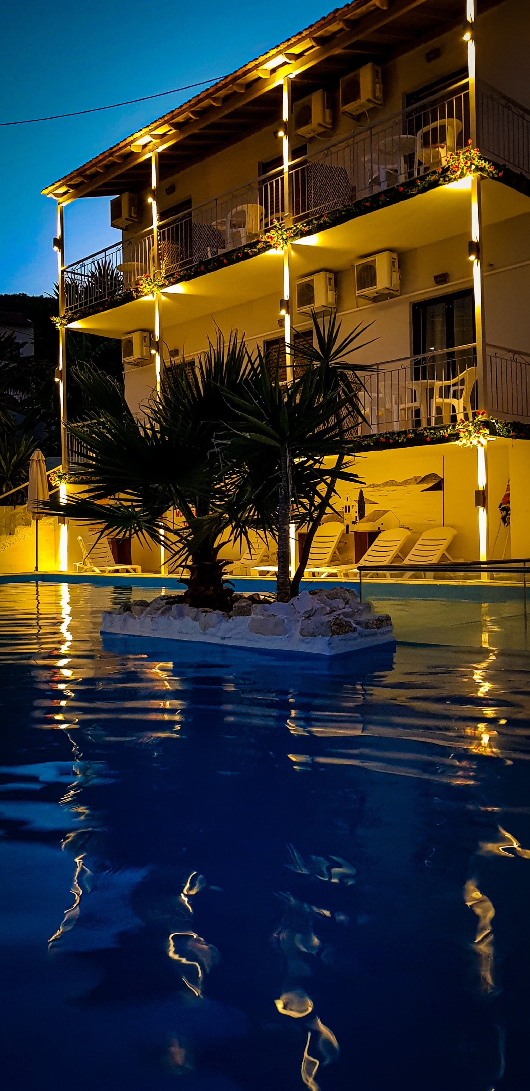 Aragorn Hotel