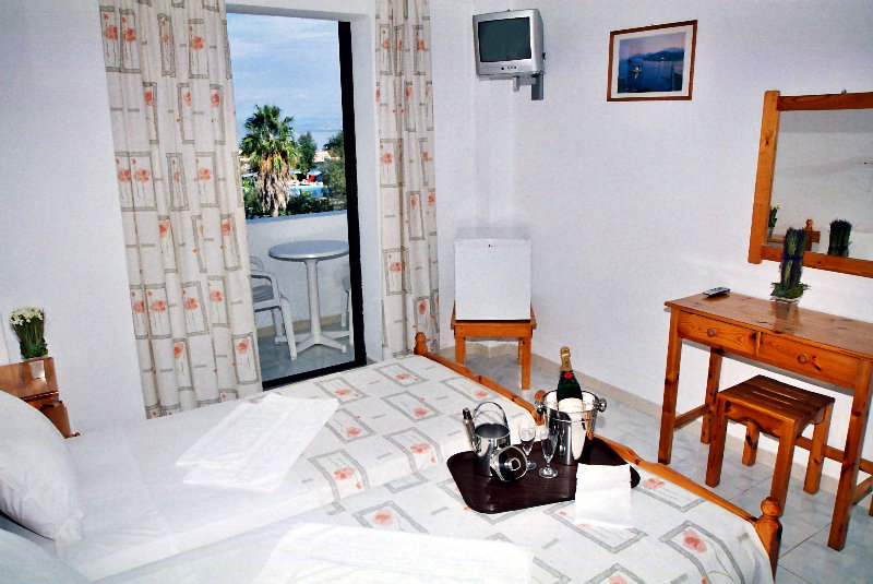 Hotel Prassino Nissi