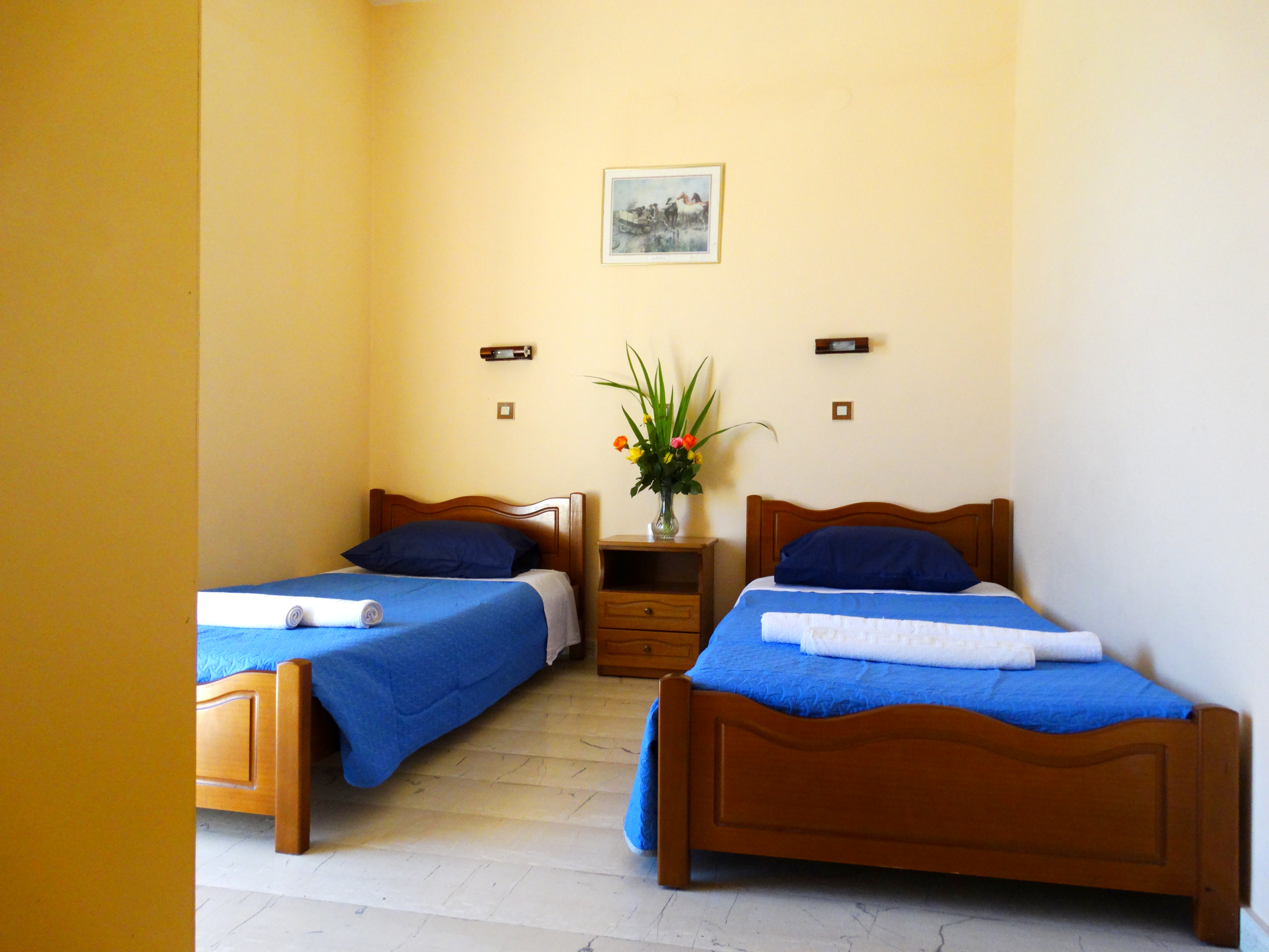 Makis Louvlis Apartments & Studios