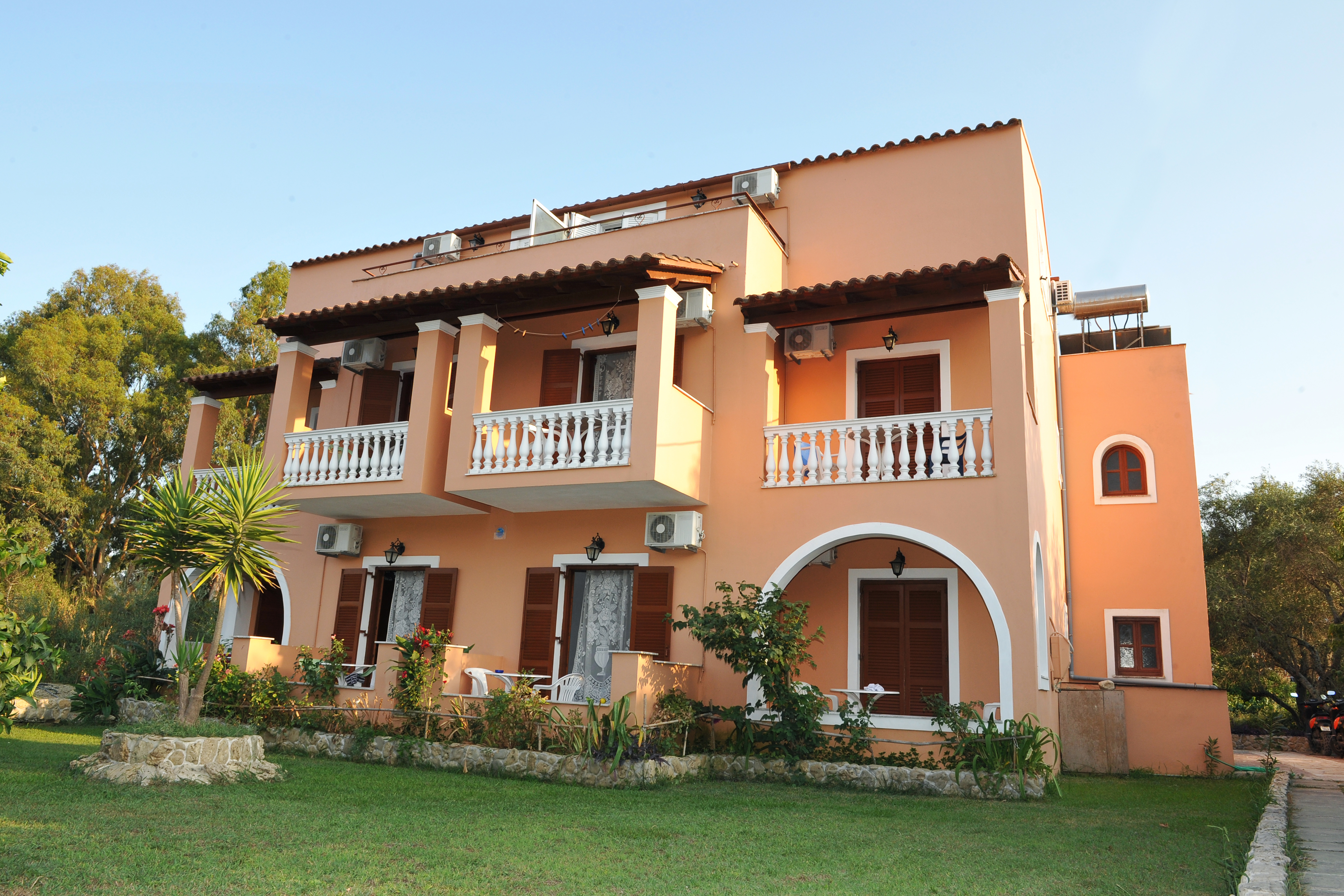 Vasso Apartments & Studios