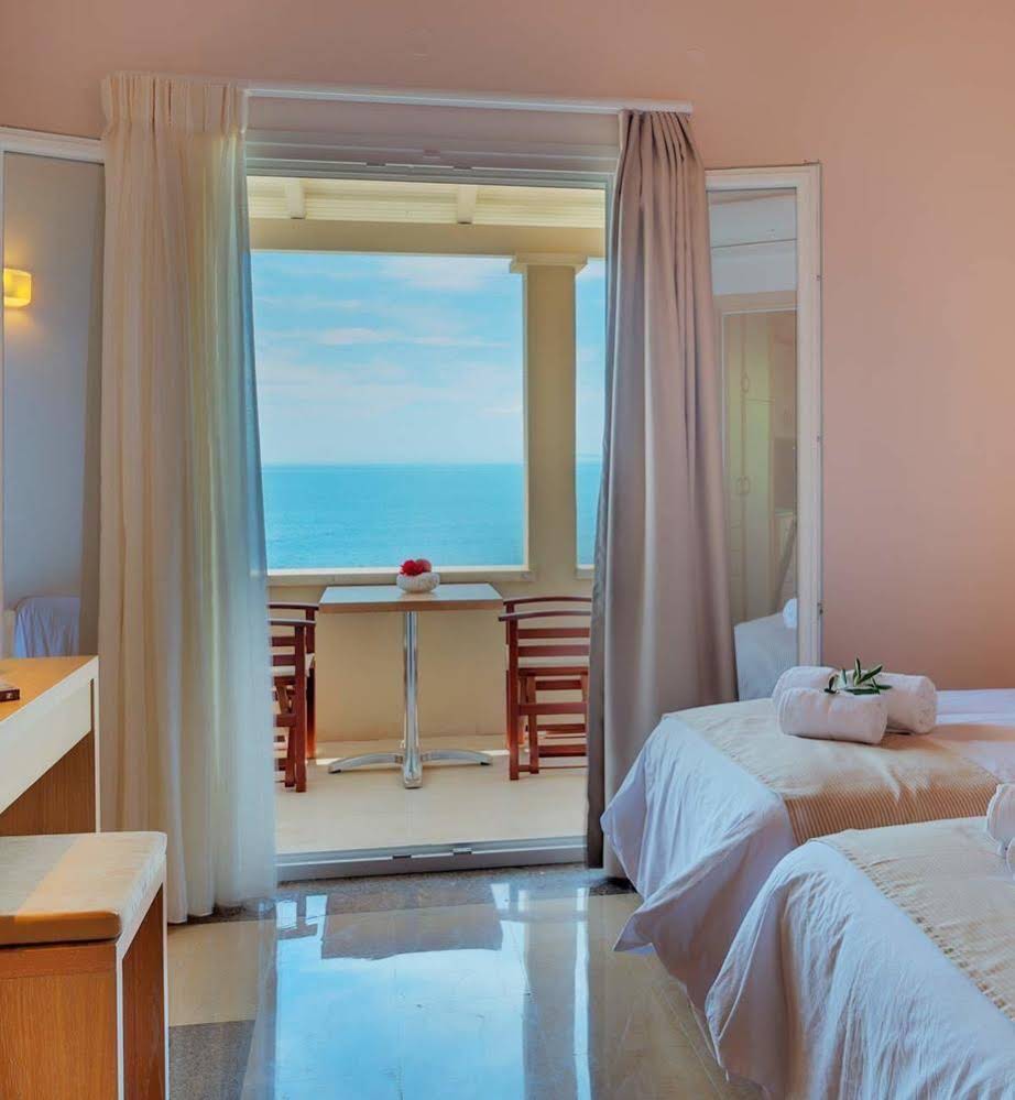 Krouzeri Beach Apartments