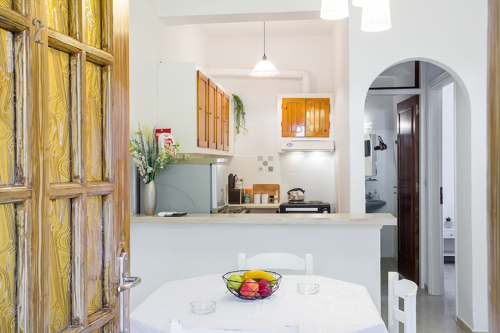 Vallias Seaview Apartments by Konnect
