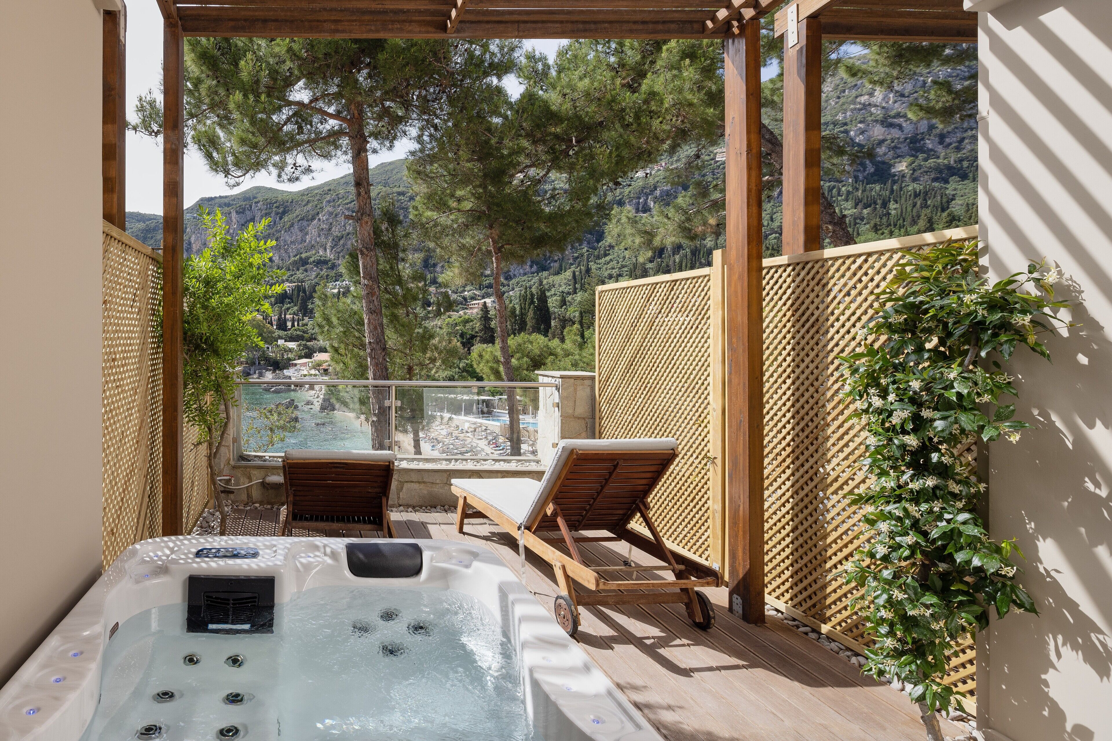 Akrotiri Beach Resort Hotel