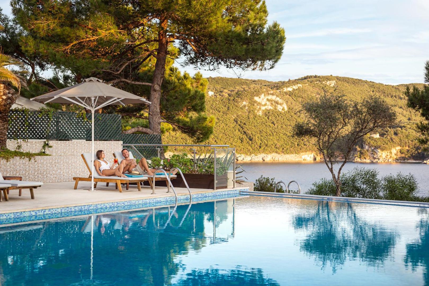 Akrotiri Beach Resort Hotel