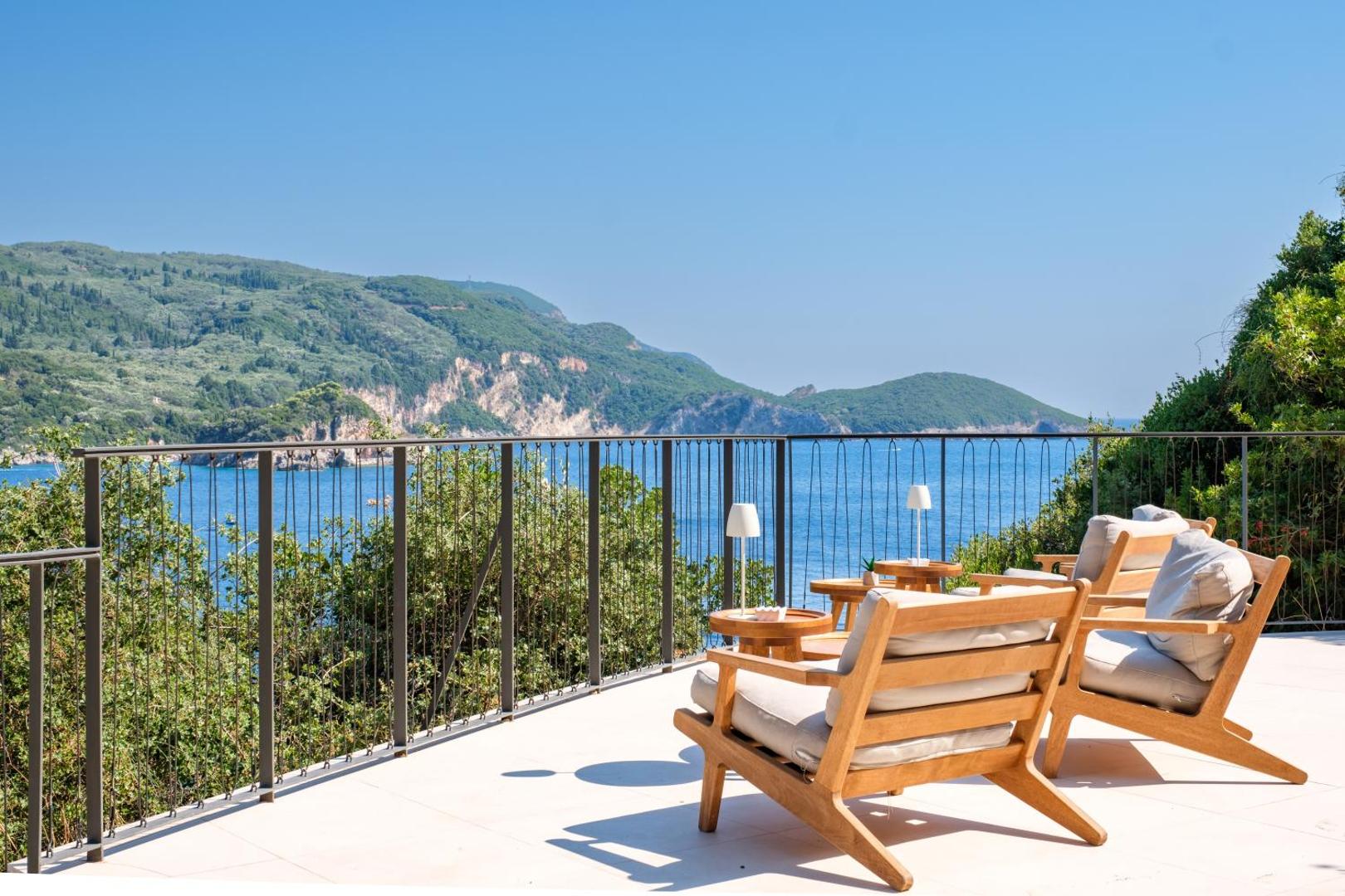 Akrotiri Beach Resort Hotel