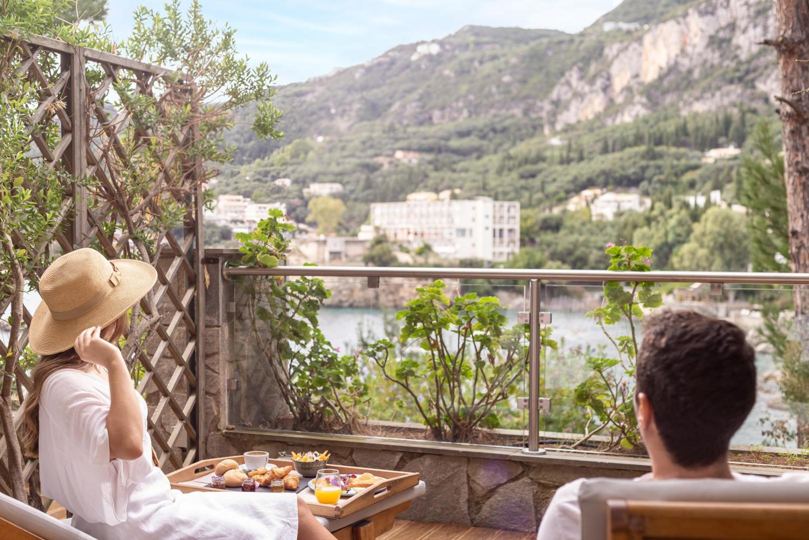 Akrotiri Beach Resort Hotel