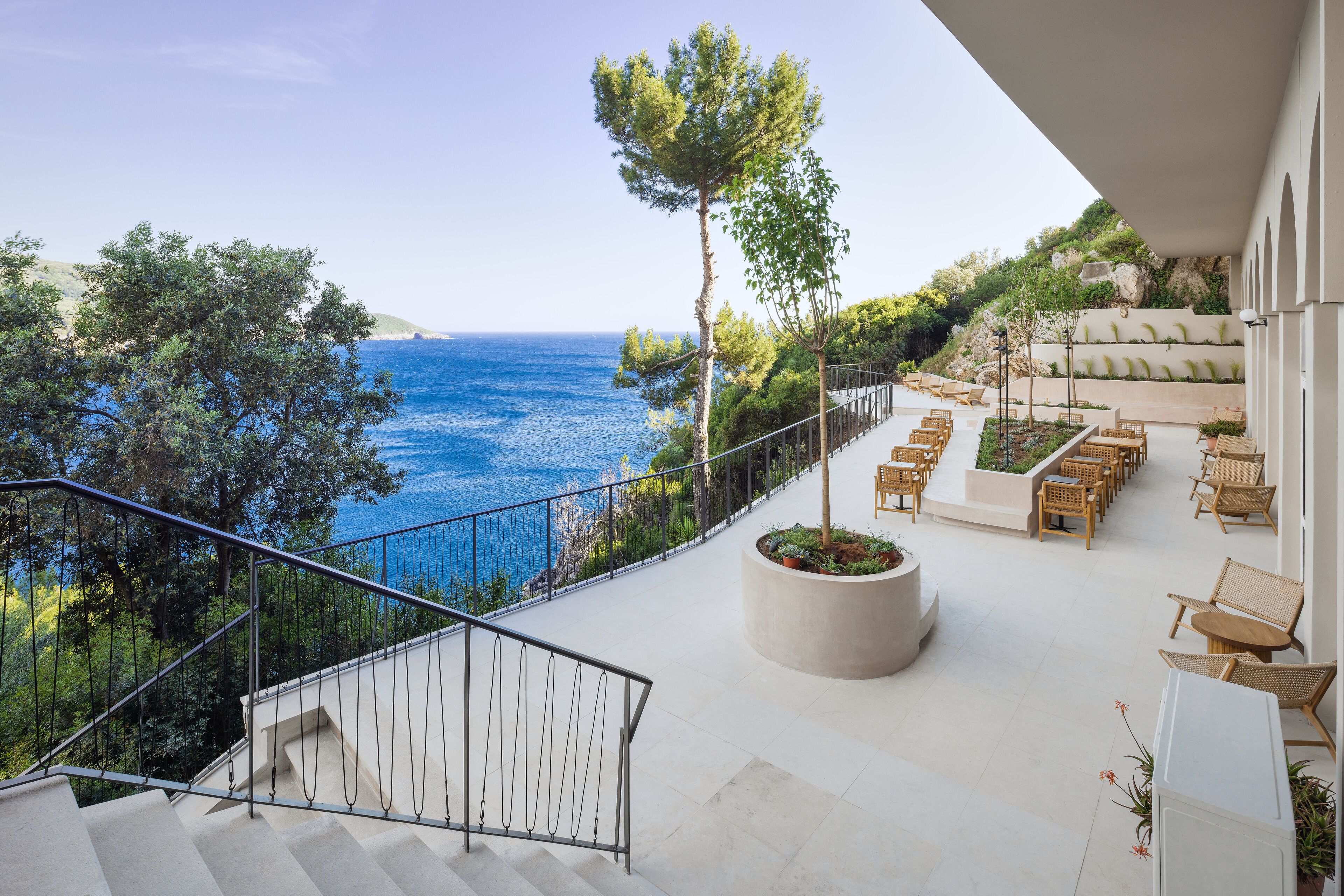 Akrotiri Beach Resort Hotel