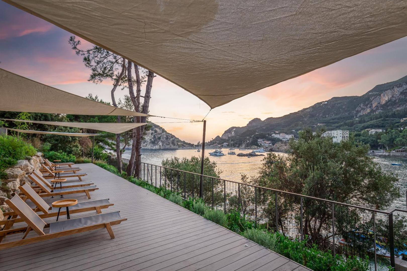 Akrotiri Beach Resort Hotel