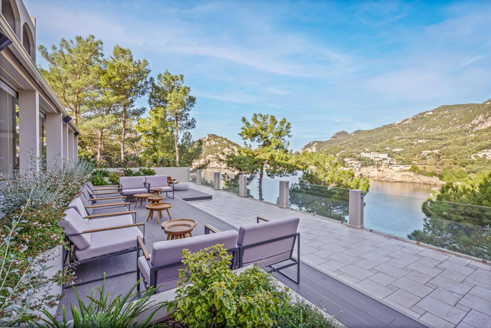 Akrotiri Beach Resort Hotel