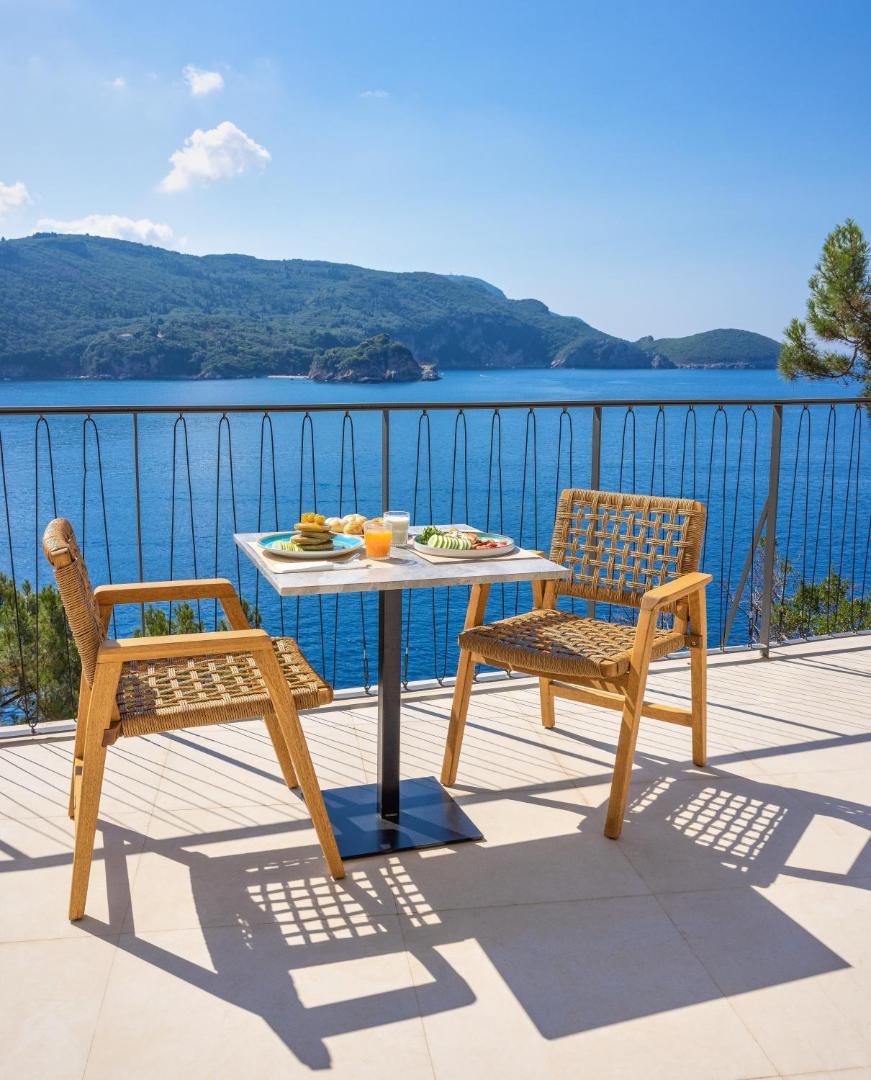 Akrotiri Beach Resort Hotel