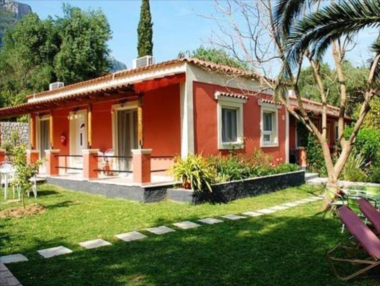 Bozikis Apartments and Studios